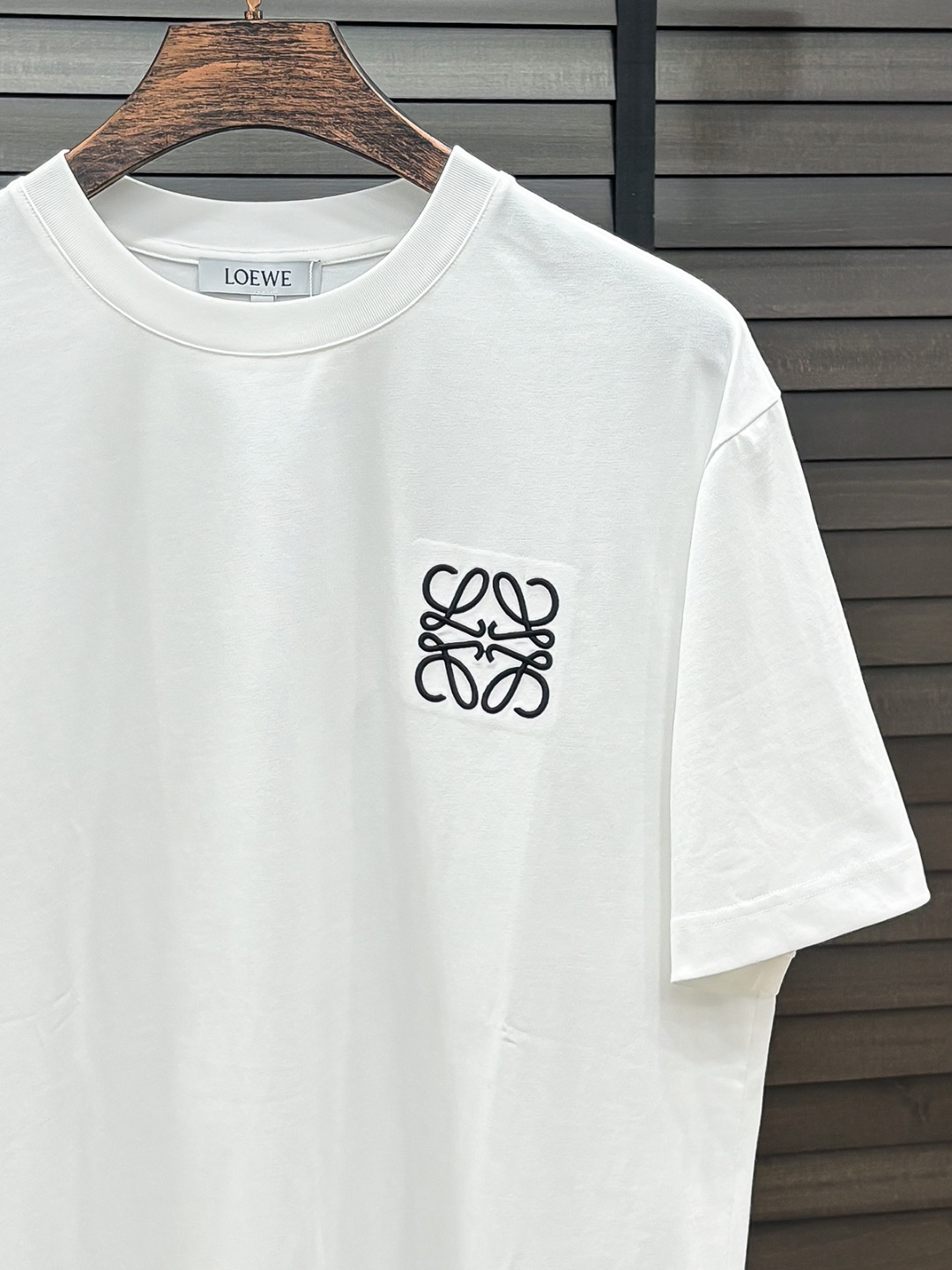 -LOE#  2026 春夏新款首发专柜最新款短袖圆领T恤 高端订制 设计前卫时尚！品牌logo重工艺设