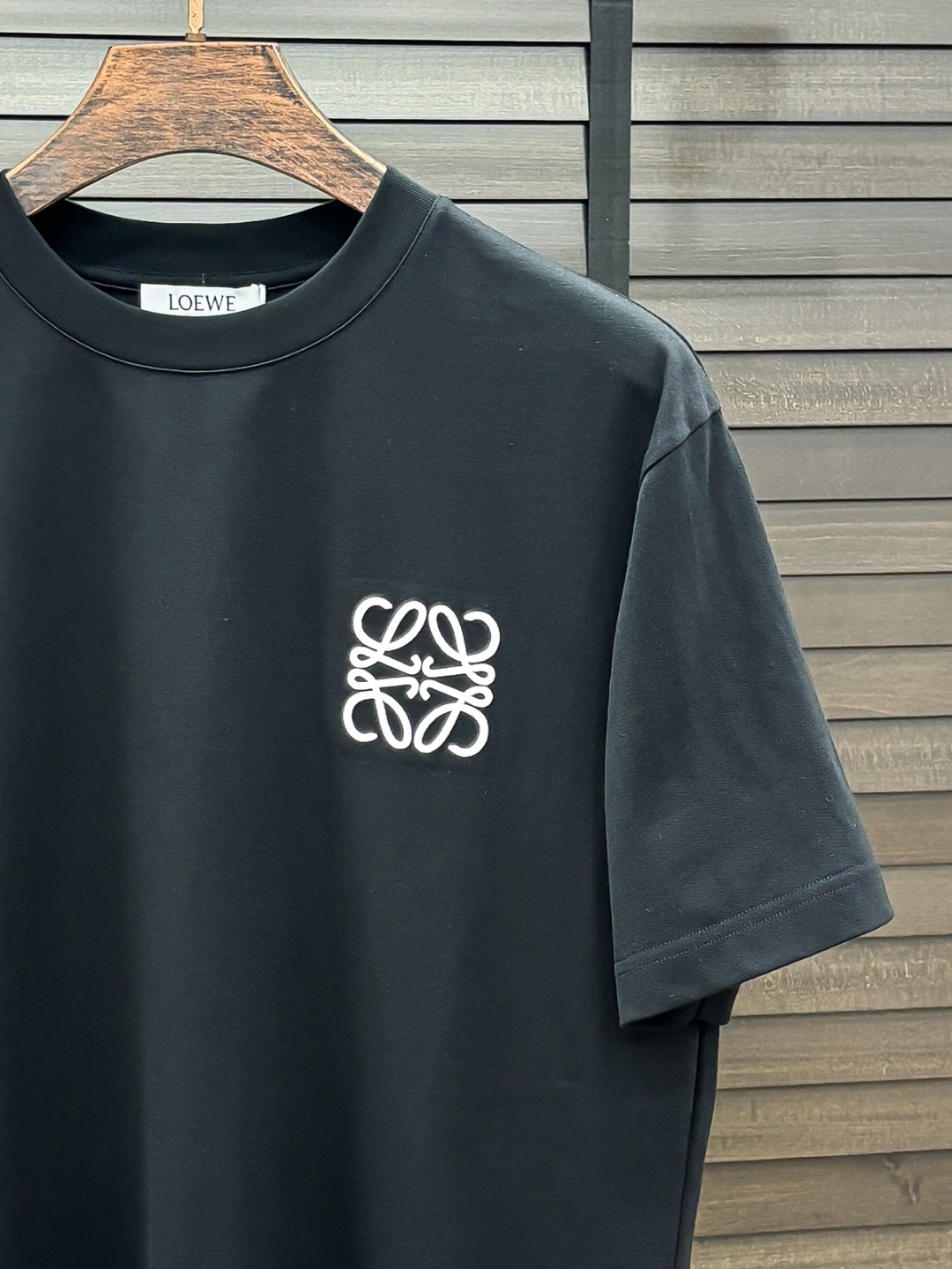 -LOE#  2026 春夏新款首发专柜最新款短袖圆领T恤 高端订制 设计前卫时尚！品牌logo重工艺设