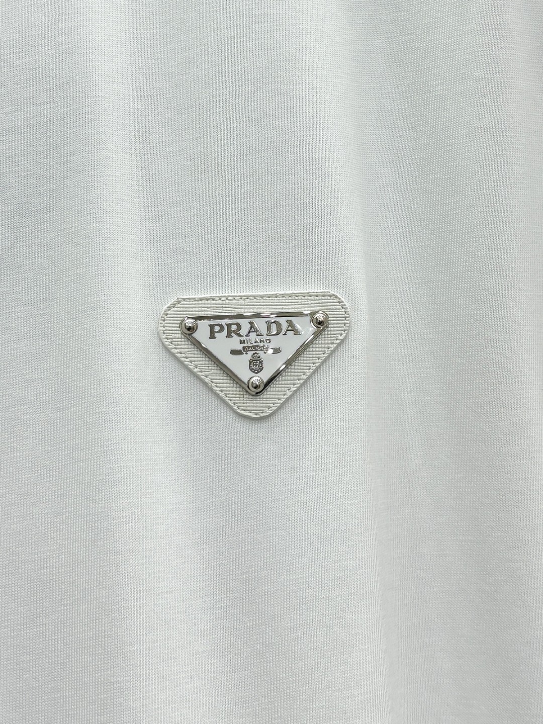 775775