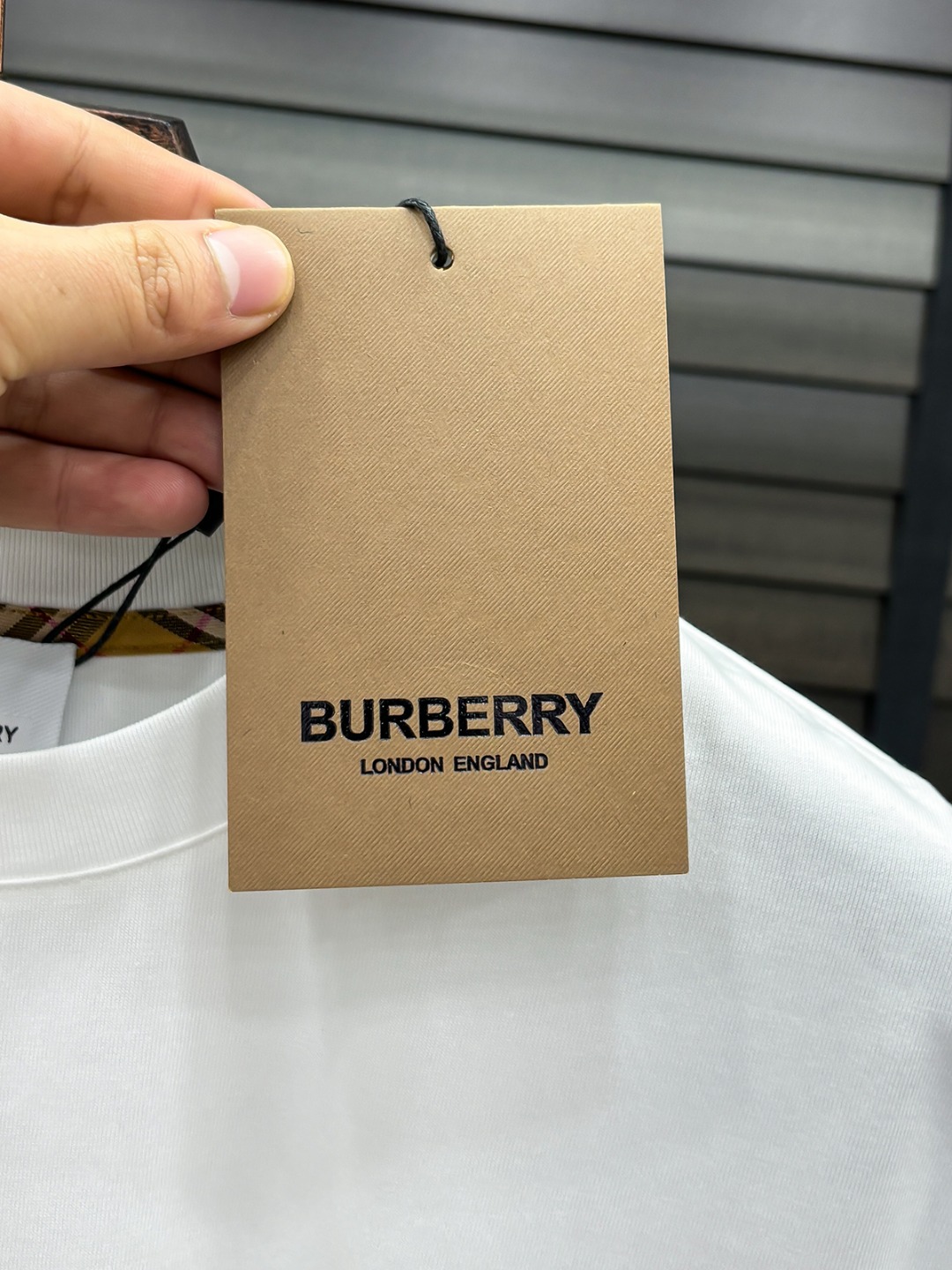 -BUR#  2026 春夏新款首发专柜最新款短袖圆领T恤 高端订制 设计前卫时尚！品牌logo重工艺设