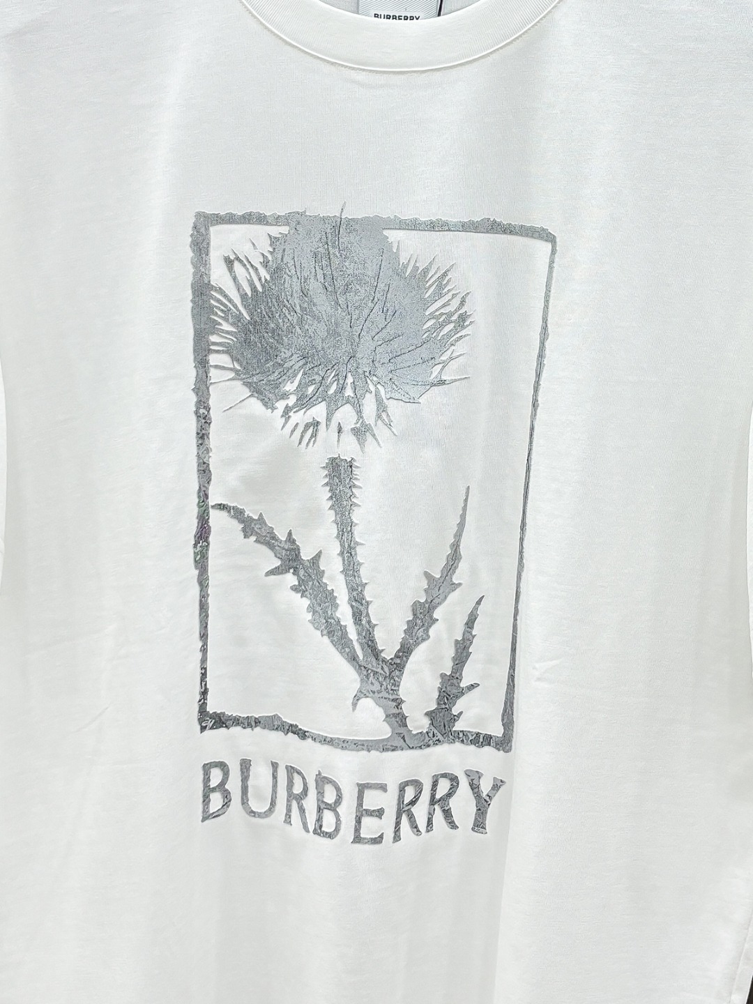 -BUR#  2026 春夏新款首发专柜最新款短袖圆领T恤 高端订制 设计前卫时尚！品牌logo重工艺设