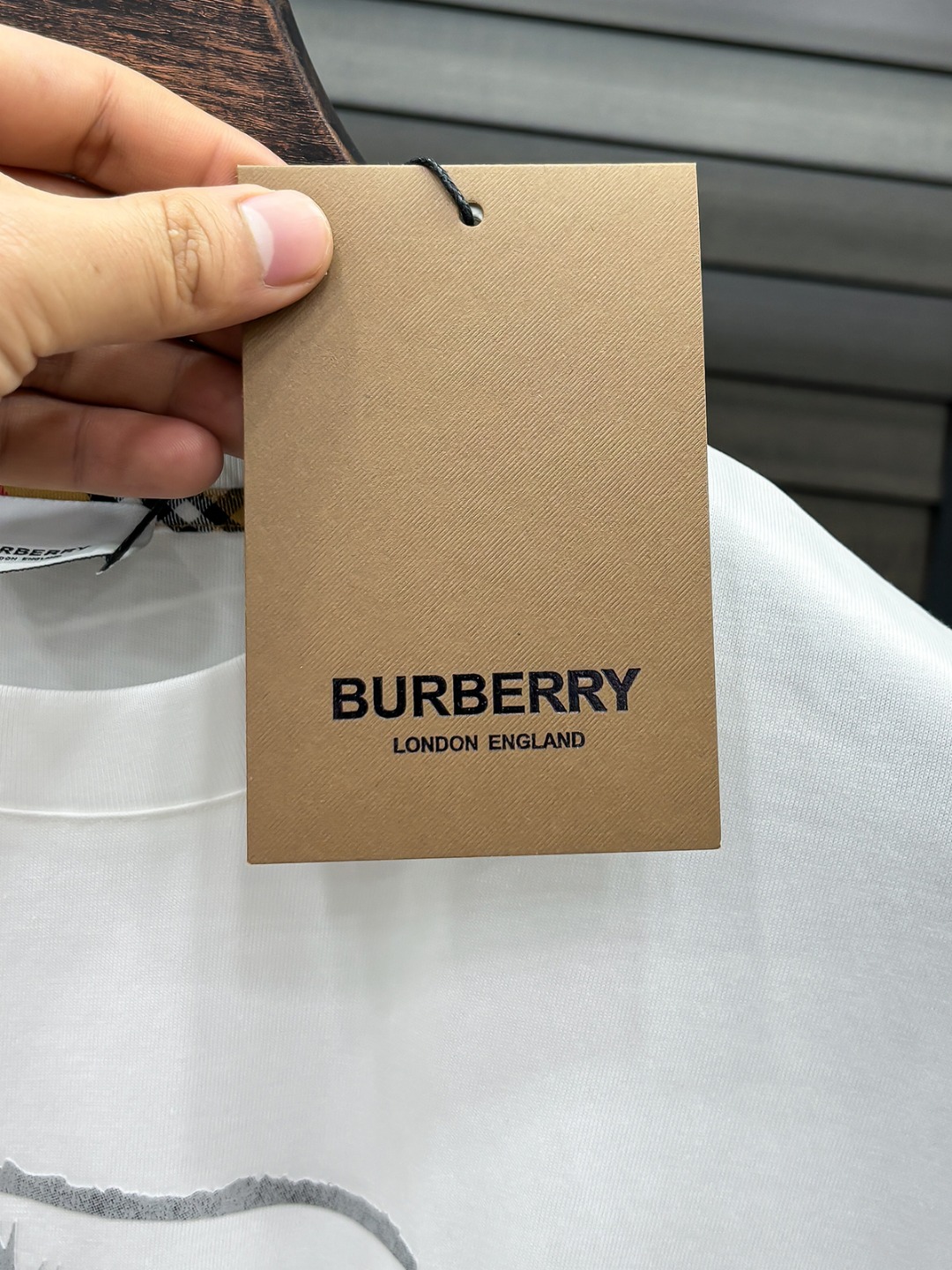 -BUR#  2026 春夏新款首发专柜最新款短袖圆领T恤 高端订制 设计前卫时尚！品牌logo重工艺设