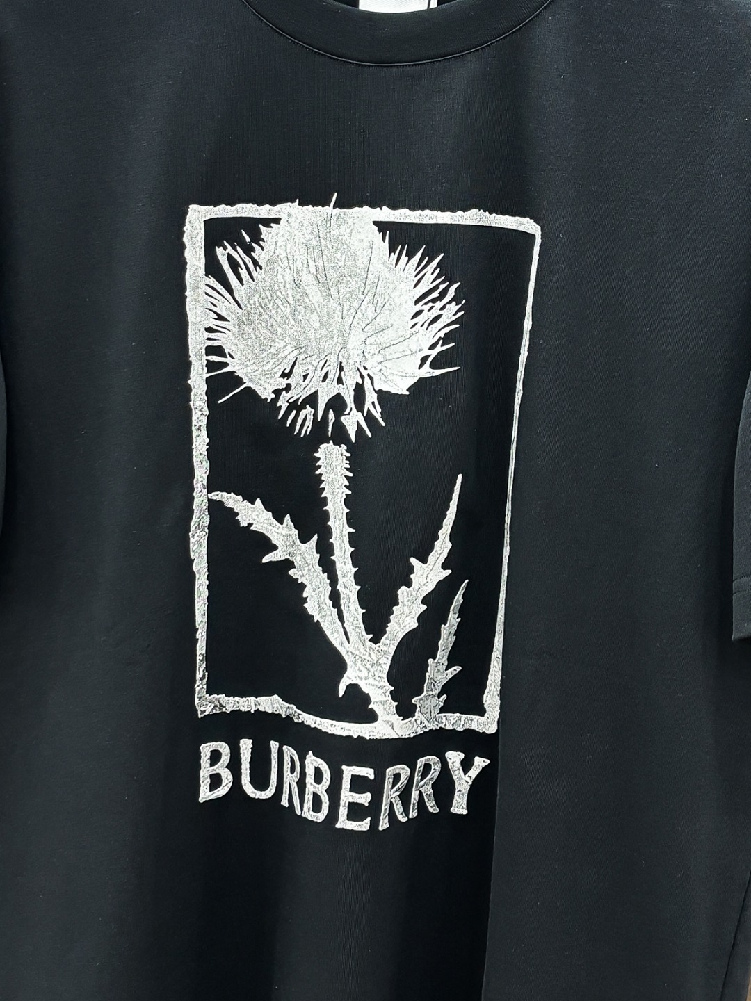 -BUR#  2026 春夏新款首发专柜最新款短袖圆领T恤 高端订制 设计前卫时尚！品牌logo重工艺设