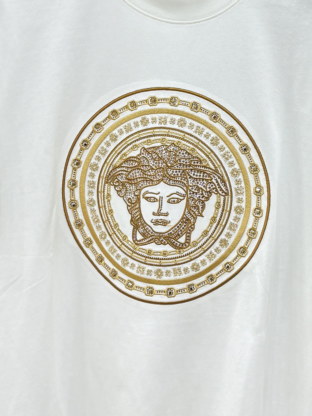 -VER#  2026 春夏新款首发专柜最新款短袖圆领T恤 高端订制 设计前卫时尚！品牌logo重工艺设