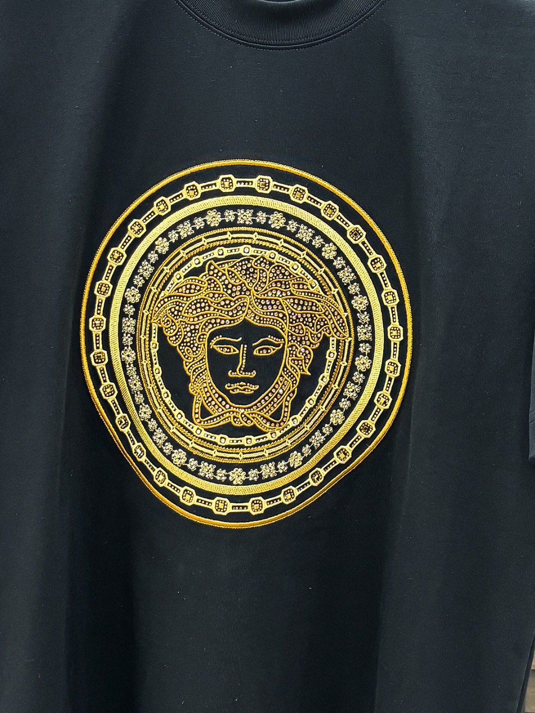 -VER#  2026 春夏新款首发专柜最新款短袖圆领T恤 高端订制 设计前卫时尚！品牌logo重工艺设