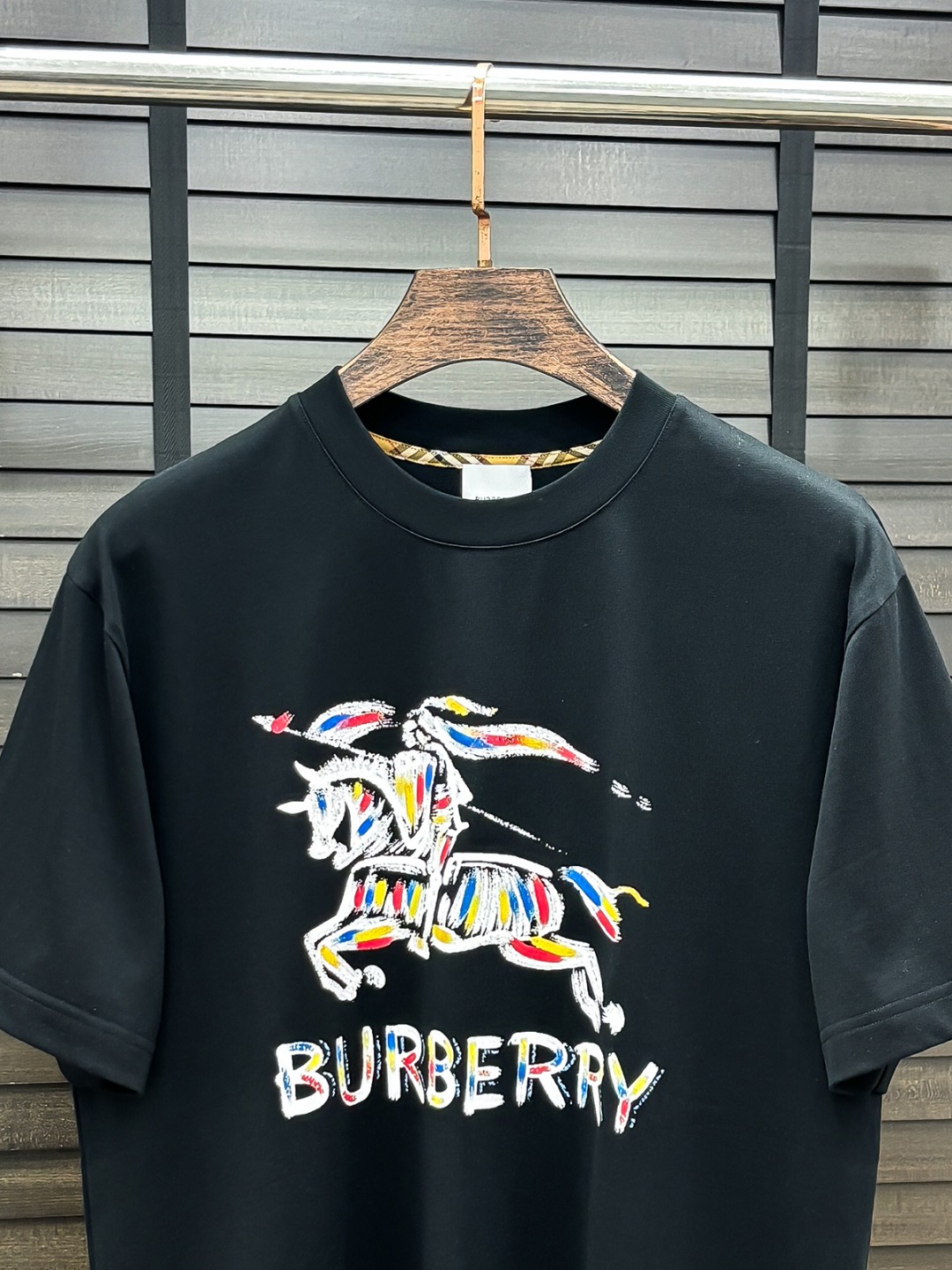 -BU#  2026 春夏新款首发专柜最新款短袖圆领T恤 高端订制 设计前卫时尚！品牌logo重工艺设计