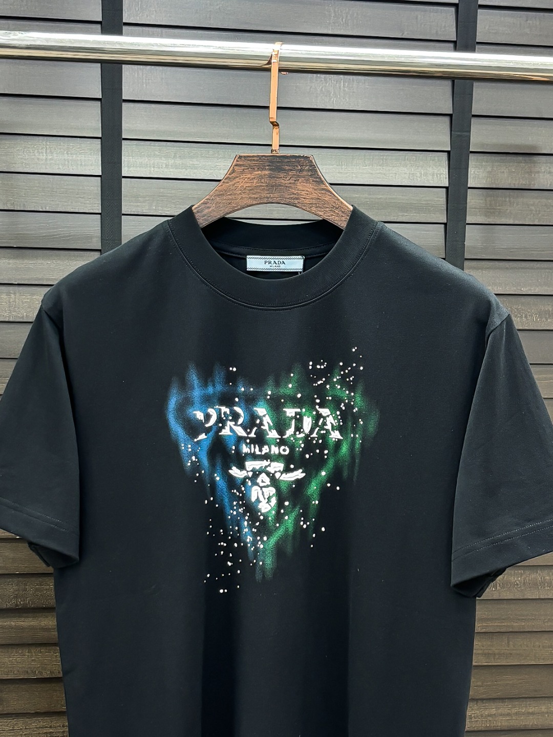 -PRD#  2026 春夏新款首发专柜最新款短袖圆领T恤 高端订制 设计前卫时尚！品牌logo重工艺设