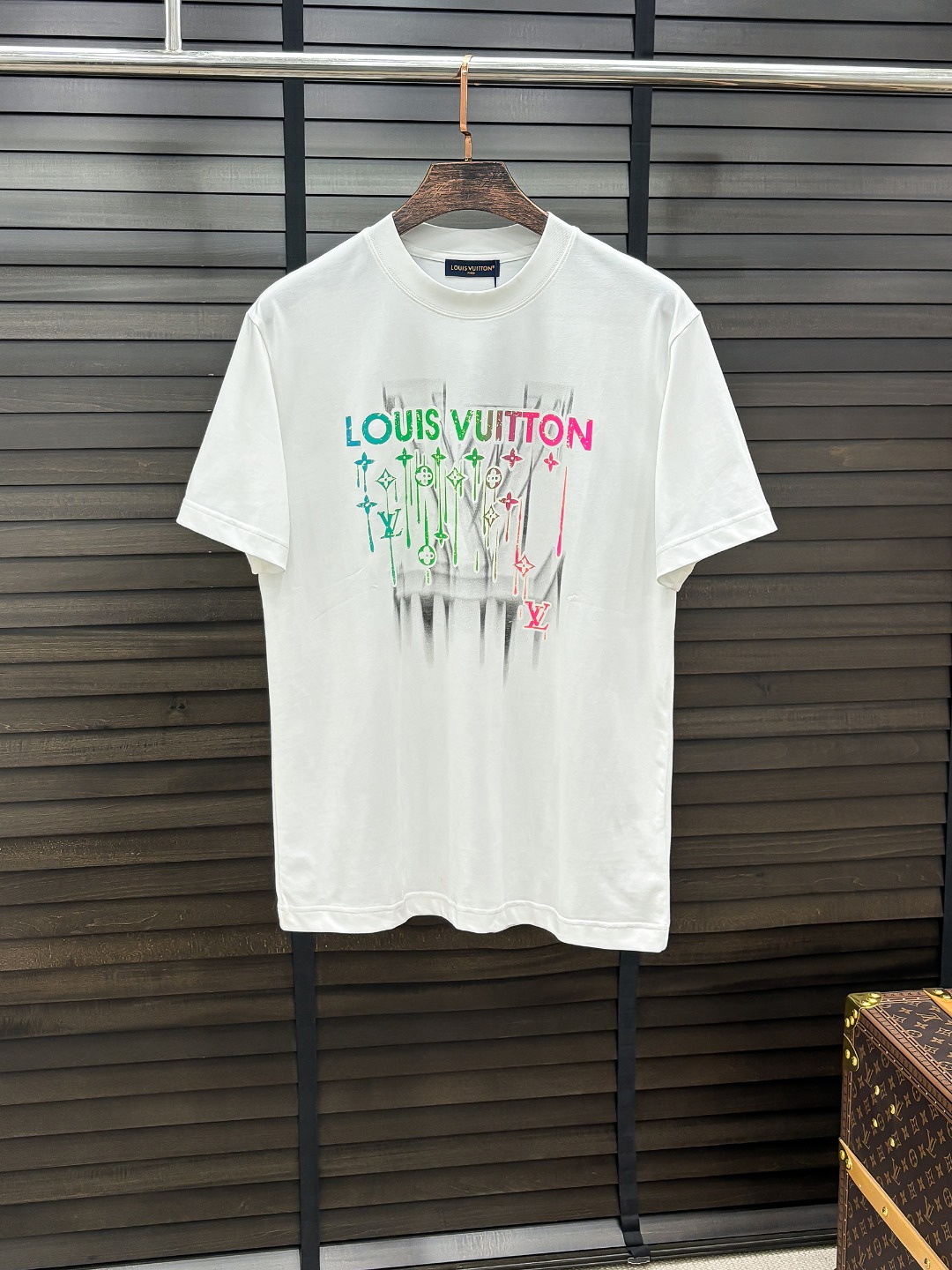 -驴家#  2026 春夏新款首发专柜最新款短袖圆领T恤 高端订制 设计前卫时尚！品牌logo重工艺设计