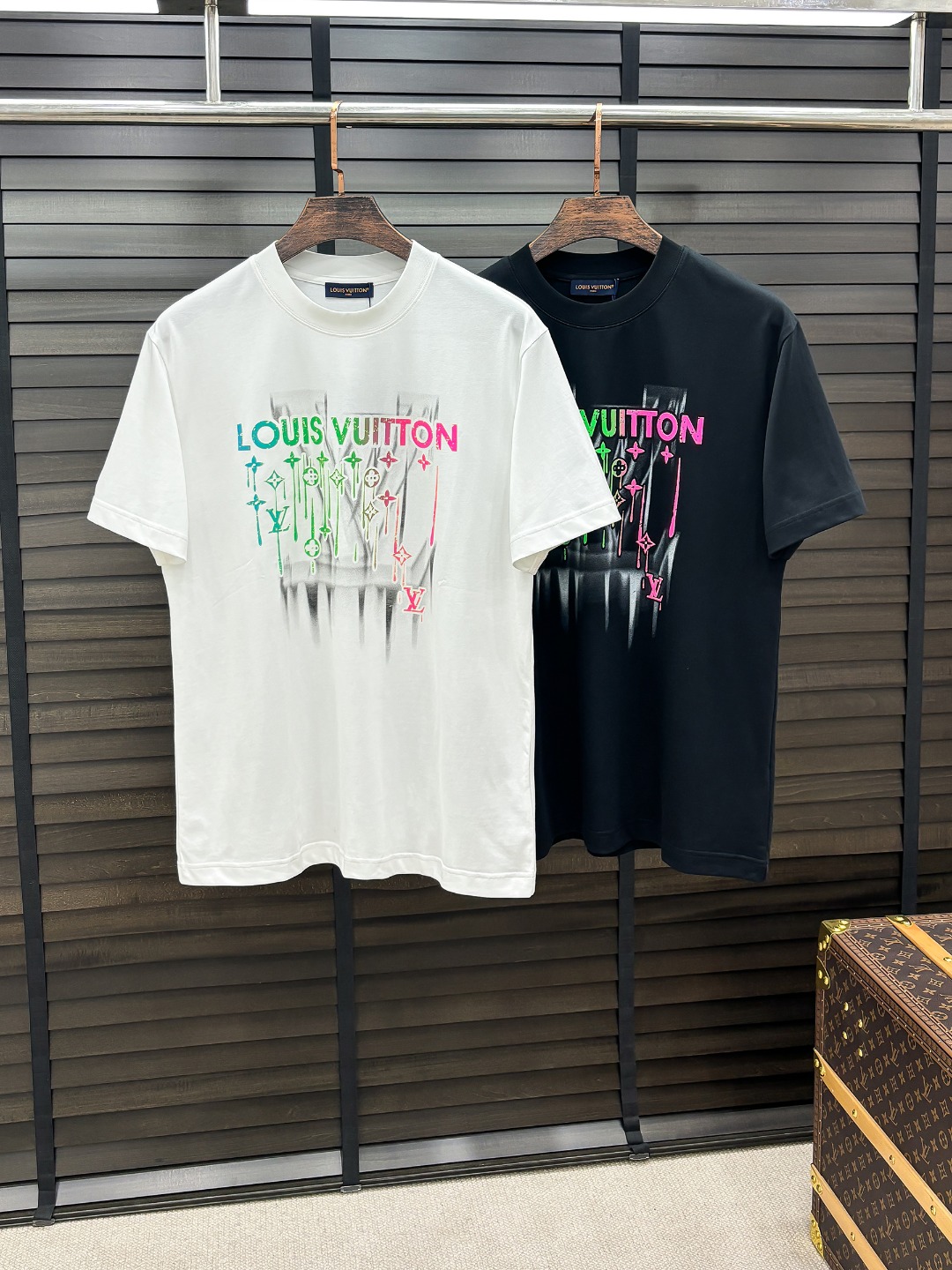 -驴家#  2026 春夏新款首发专柜最新款短袖圆领T恤 高端订制 设计前卫时尚！品牌logo重工艺设计