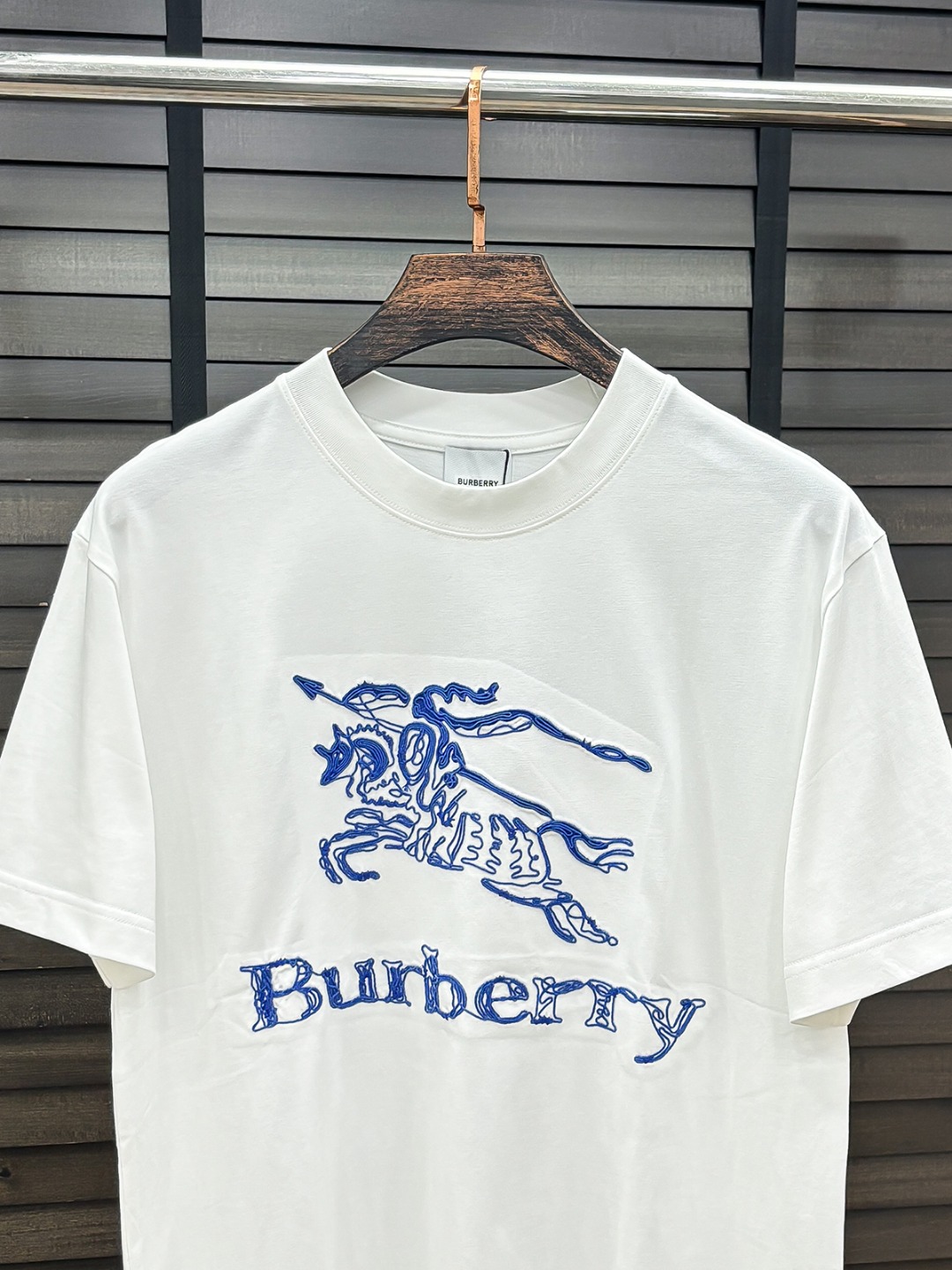 -BU#  2026 春夏新款首发专柜最新款短袖圆领T恤 高端订制 设计前卫时尚！品牌logo重工艺设计