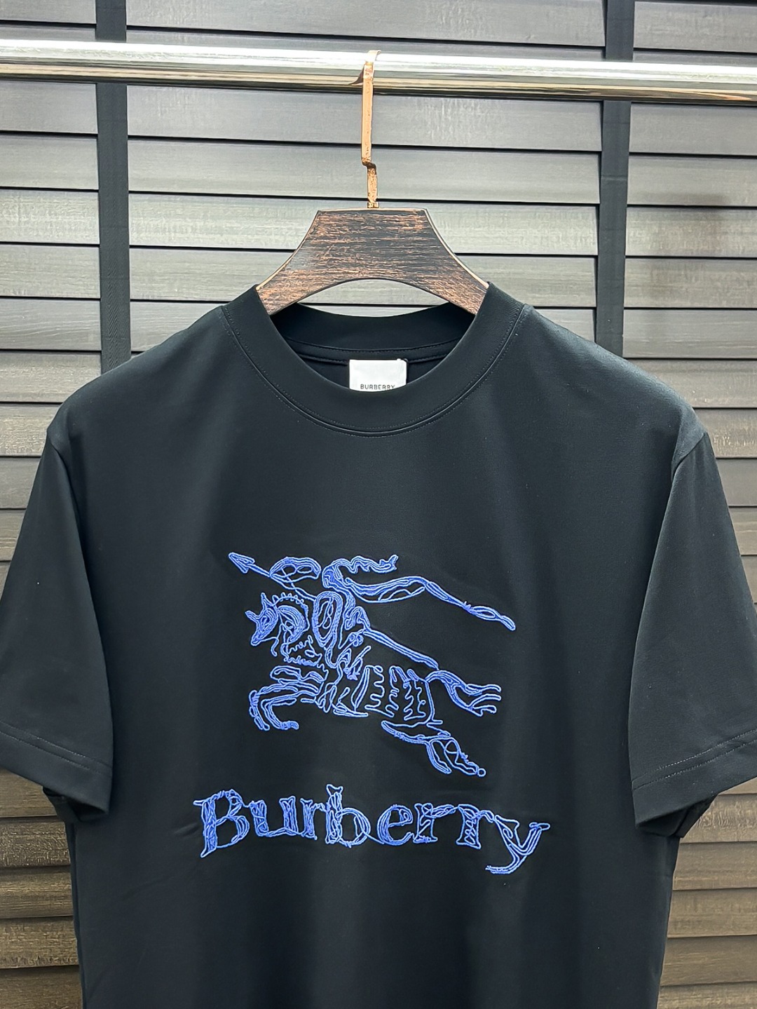 -BU#  2026 春夏新款首发专柜最新款短袖圆领T恤 高端订制 设计前卫时尚！品牌logo重工艺设计