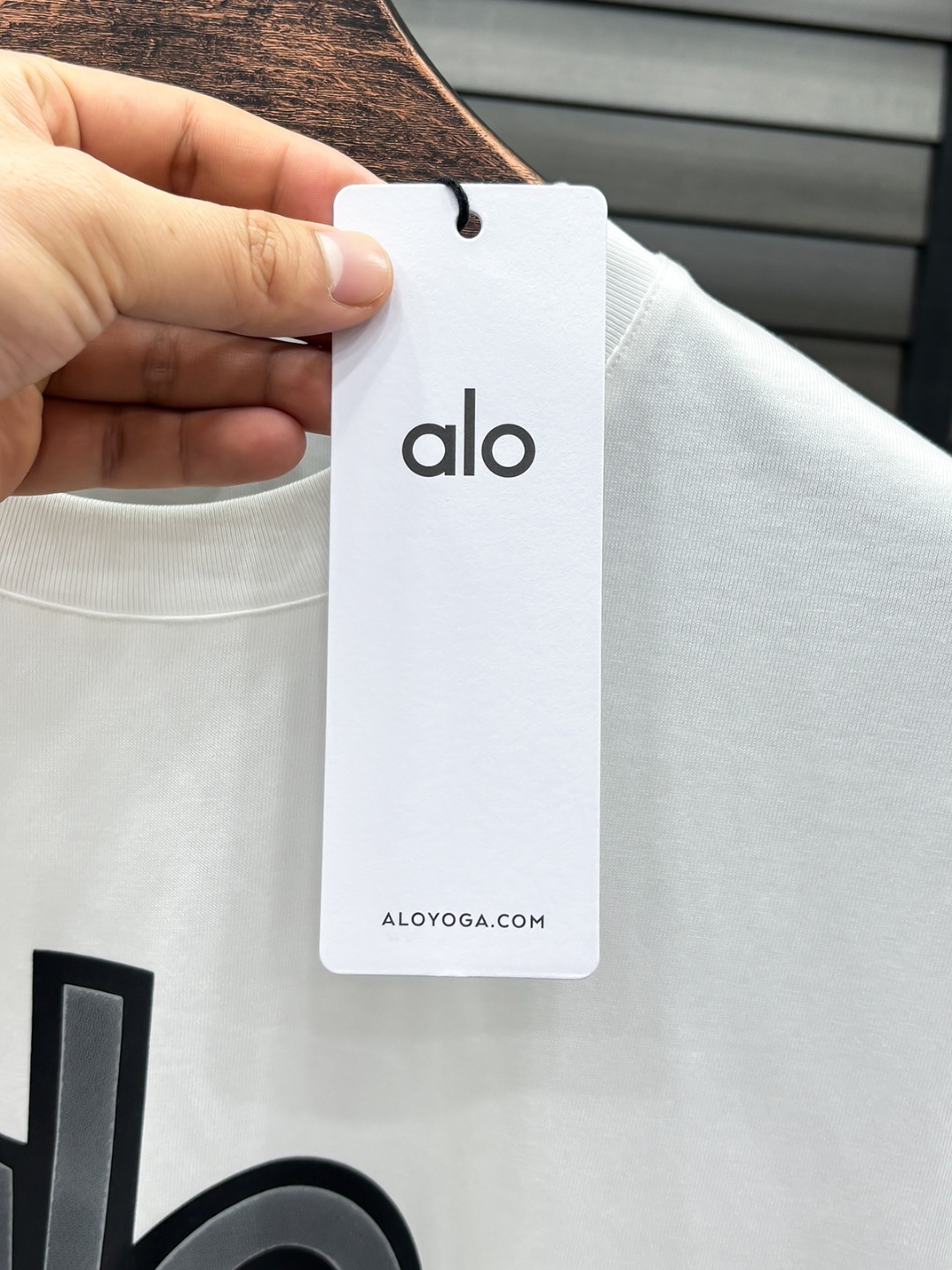 -ALO#  2026 春夏新款首发专柜最新款短袖圆领T恤 高端订制 设计前卫时尚！品牌logo重工艺设