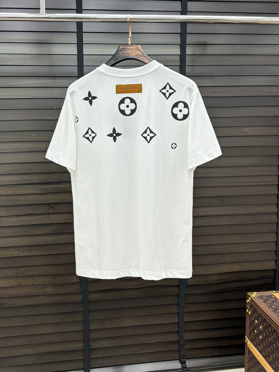 -驴家#  2026 春夏新款首发专柜最新款短袖圆领T恤 高端订制 设计前卫时尚！品牌logo重工艺设计