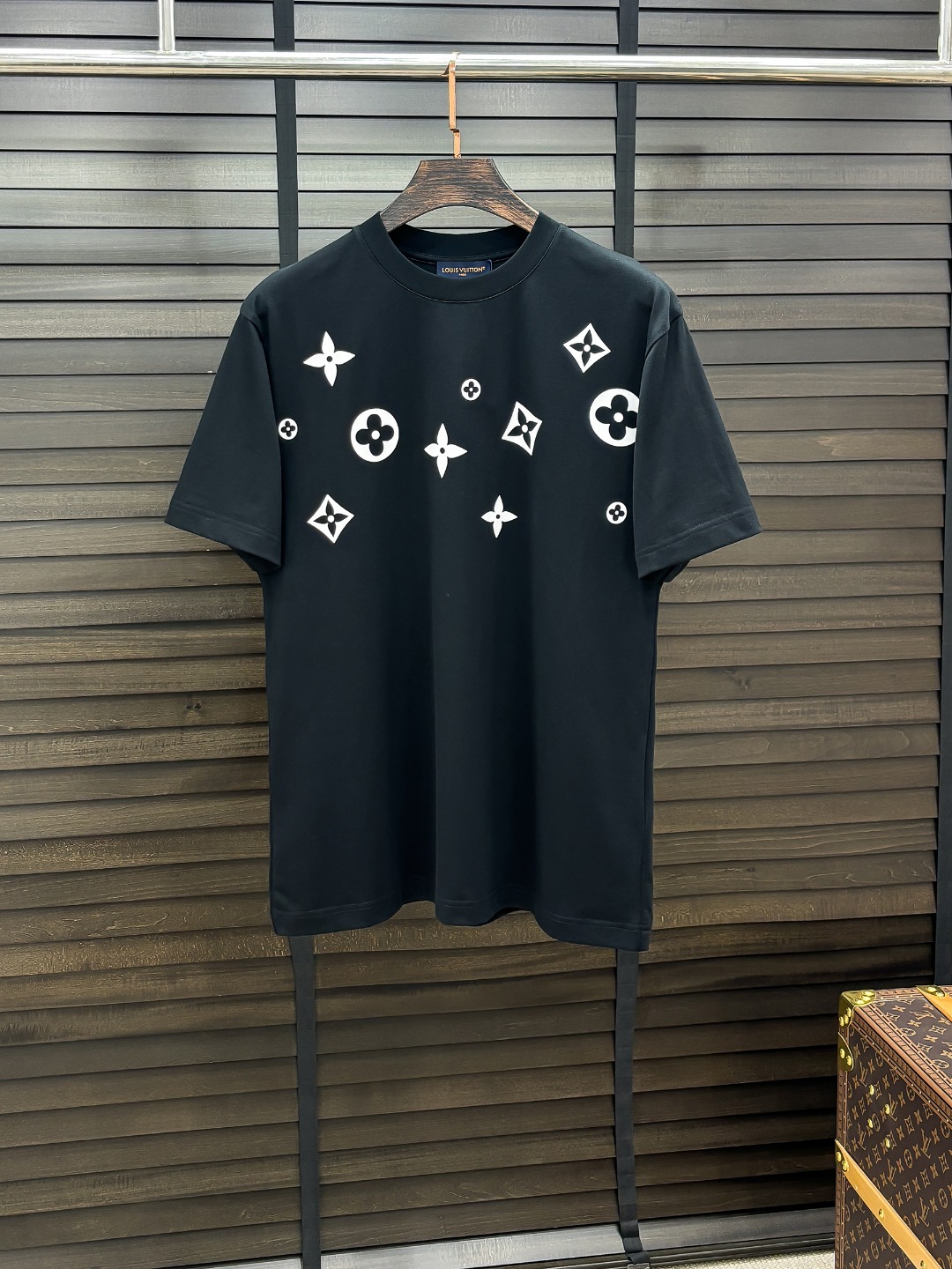 -驴家#  2026 春夏新款首发专柜最新款短袖圆领T恤 高端订制 设计前卫时尚！品牌logo重工艺设计