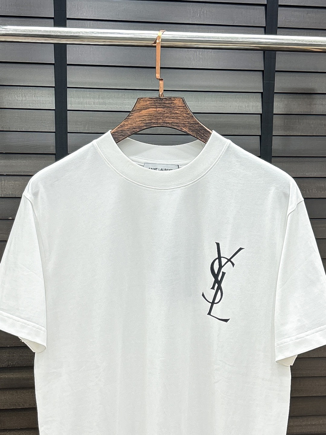 -YSL#  2026 春夏新款首发专柜最新款短袖圆领T恤 高端订制 设计前卫时尚！品牌logo重工艺设