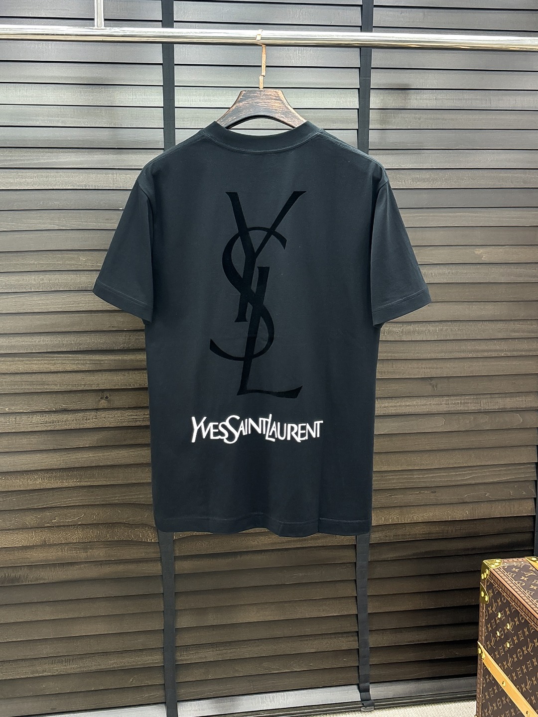 -YSL#  2026 春夏新款首发专柜最新款短袖圆领T恤 高端订制 设计前卫时尚！品牌logo重工艺设