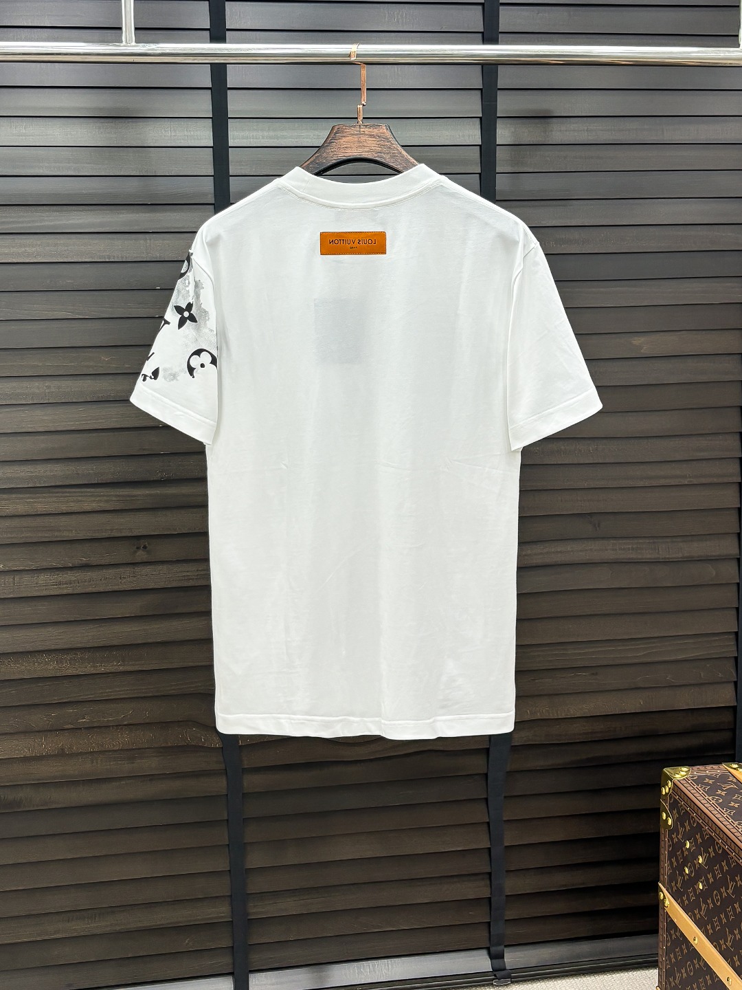 -驴家#  2026 春夏新款首发专柜最新款短袖圆领T恤 高端订制 设计前卫时尚！品牌logo重工艺设计