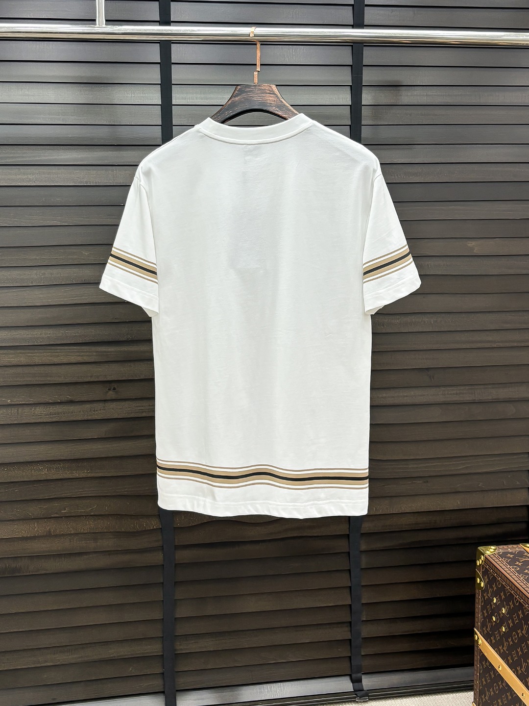 -BUR#  2026 春夏新款首发专柜最新款短袖圆领T恤 高端订制 设计前卫时尚！品牌logo重工艺设