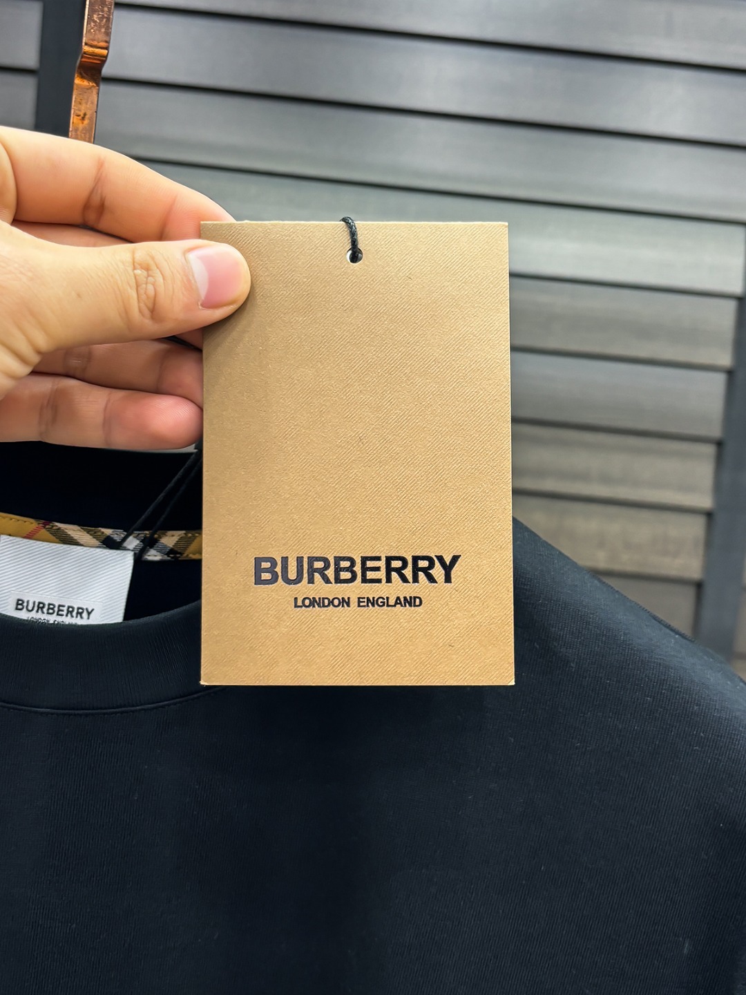 -BUR#  2026 春夏新款首发专柜最新款短袖圆领T恤 高端订制 设计前卫时尚！品牌logo重工艺设