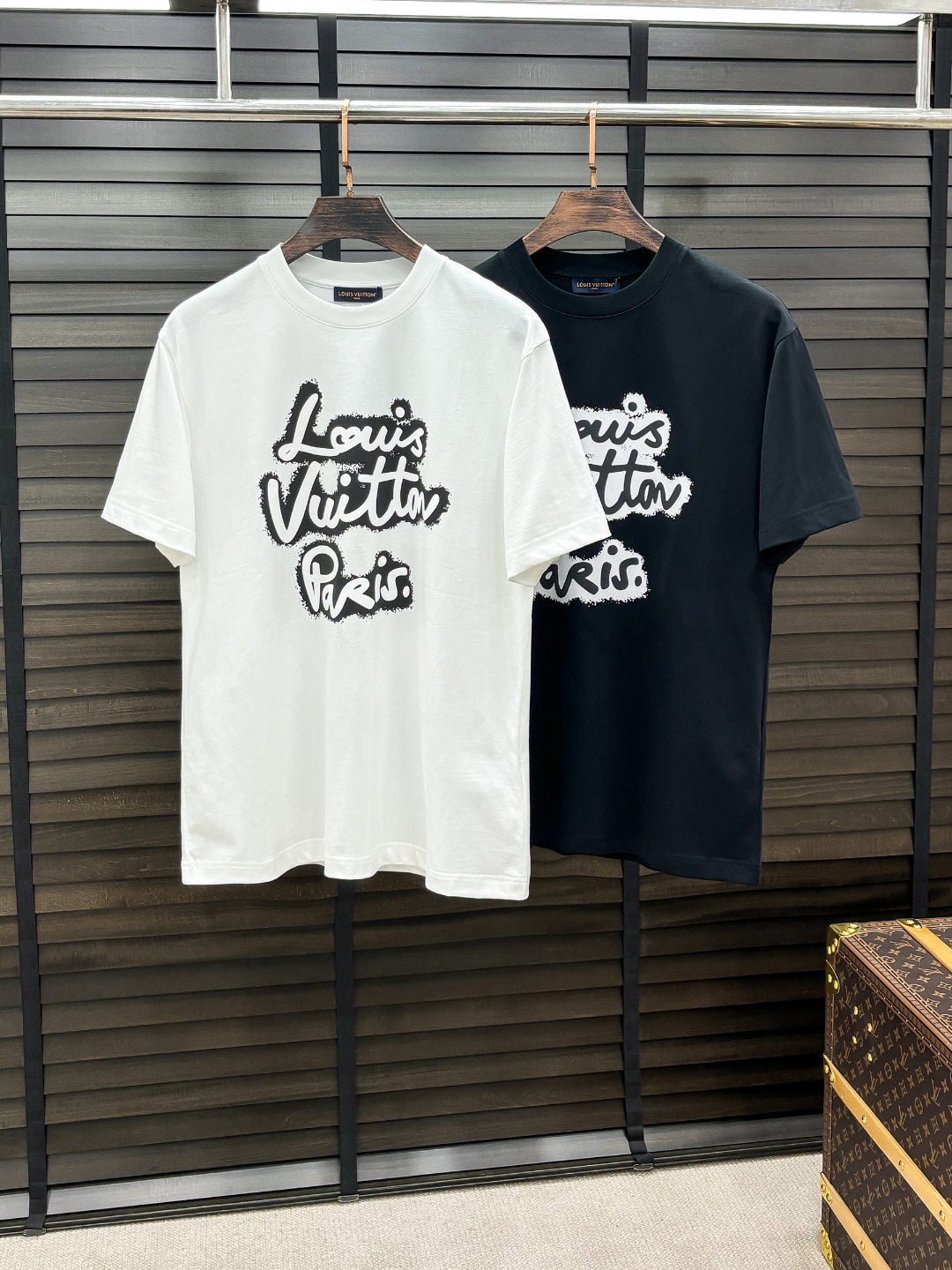 -驴家#  2026 春夏新款首发专柜最新款短袖圆领T恤 高端订制 设计前卫时尚！品牌logo重工艺设计