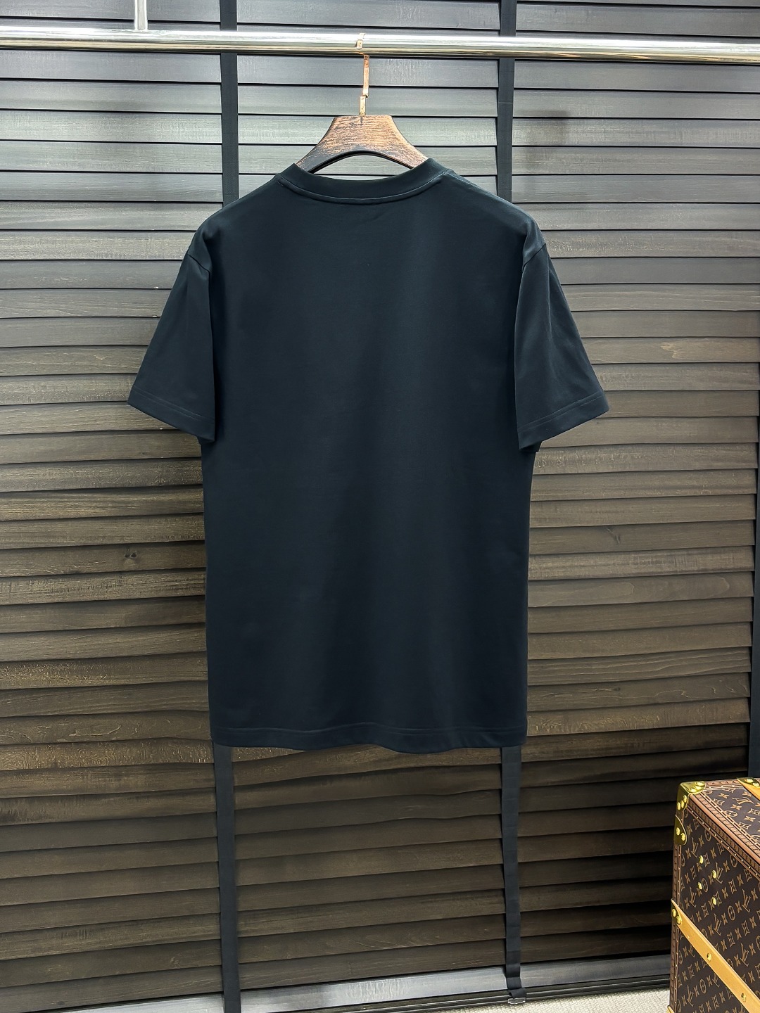 -驴家#  2026 春夏新款首发专柜最新款短袖圆领T恤 高端订制 设计前卫时尚！品牌logo重工艺设计