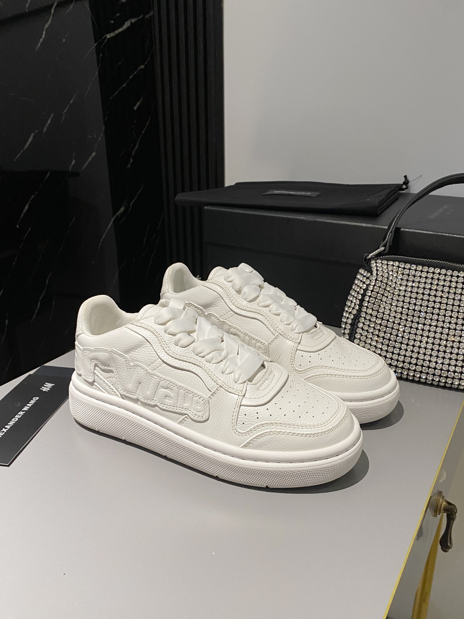 Alexander Wang’s Latest Couple’s Book: High-Quality Shoes with Unique Design - 图片 3
