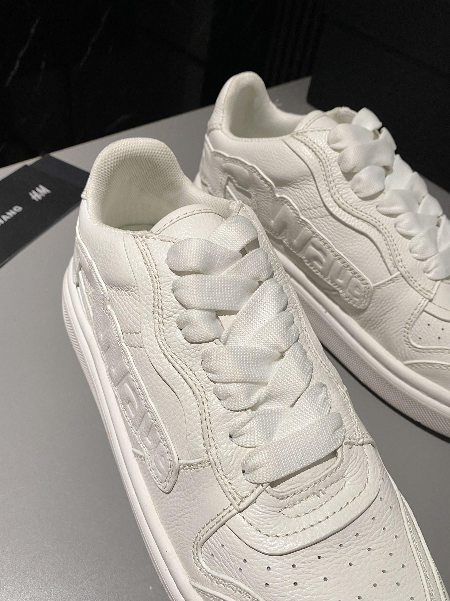 Alexander Wang’s Latest Couple’s Book: High-Quality Shoes with Unique Design - 图片 8