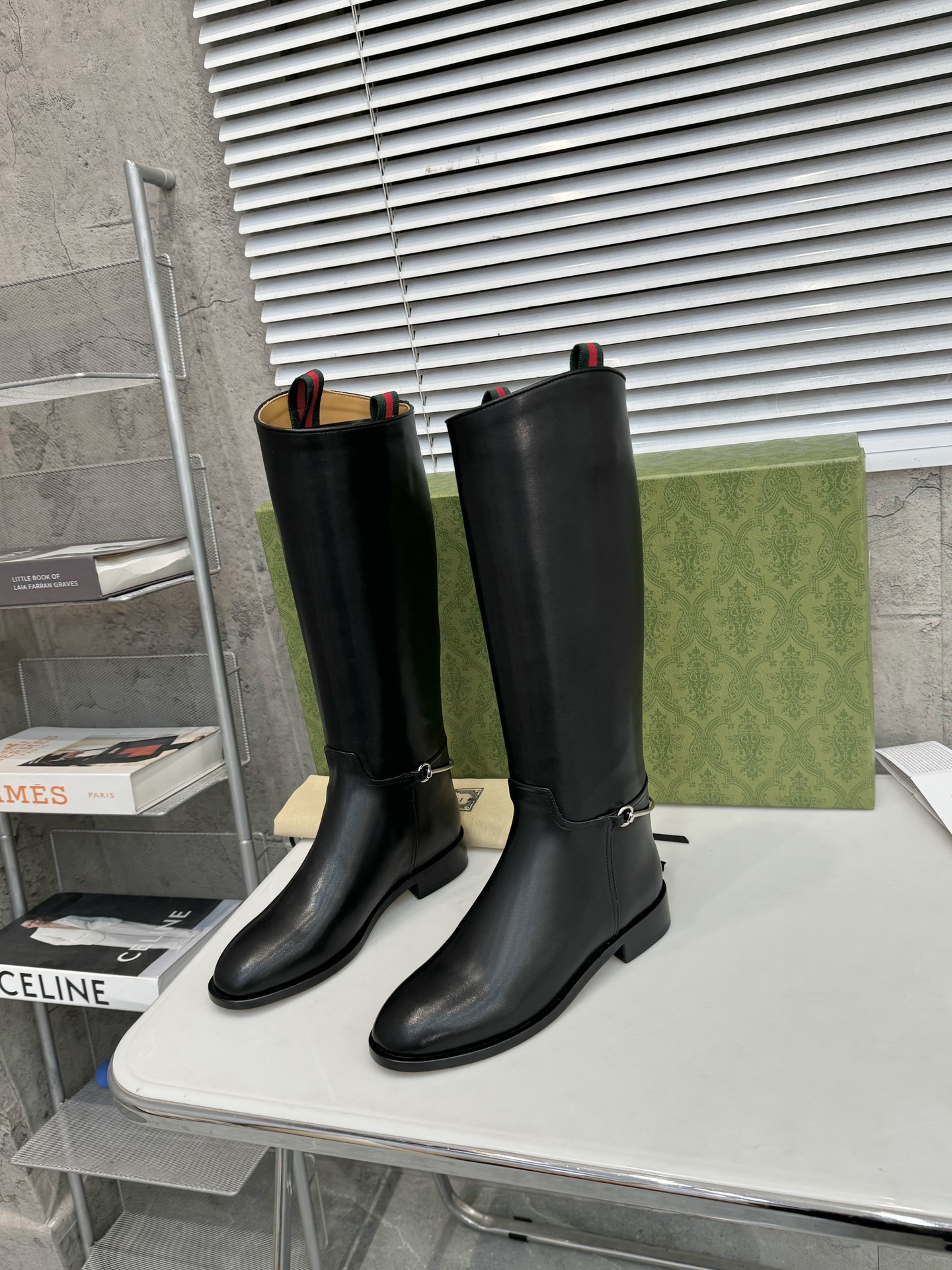 NO:467157,New Knight Boots, King of Autumn and Winter, GUUCI Top Version!  Original development can be made without labels, custom made in velvet, upper cowhirl, high mercerized cowhide, inner cowhide, leather pad, original genuine leather sole, sole height 4cm, size 35-41 notes, custom made in 41, no return and exchange, packaging configuration original packaging!  boots, boots, cowhide, Leather soles19860909新款骑士靴 秋冬王炸款 GUUCI 顶级版本！原版开发 可做无标 绒里定做  鞋面牛皮 高丝光牛皮 内里牛皮里 牛皮垫 大底原版真皮大底 底高4cm 码数35-41注41 码定做 不退换 包装配置原版包装！,靴子,boots,cowhide,Leather soles,Women's Shoes