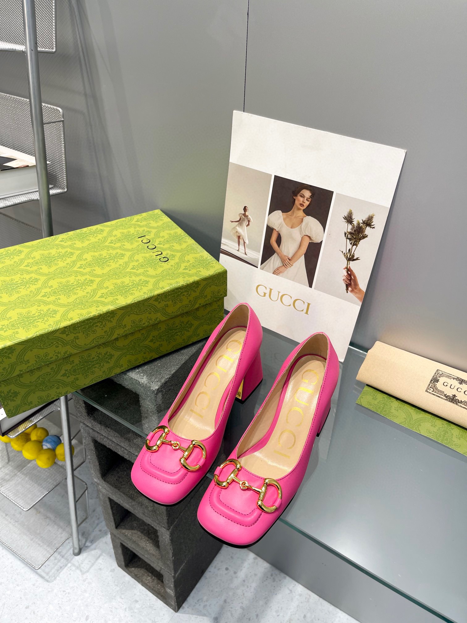 NO:404477,Gucci classic early spring new horse-bit thick heel single shoes with retro square toe thick heel design, which looks super good on the feet!  Single shoe empty sandals upper with original calfskin inner lining with imported sheepskin lining Heel height: 25CM original packaging Size 35-39 (344041 custom made without return or replacement), high heels single shoes, gucci, sandals, high heels, cowhide, sheepskin19860909Gucci 经典早春新款马衔扣粗跟单鞋复古方头粗跟设计,上脚超好看！单鞋款后空凉鞋款鞋面采用原版小牛皮内里采用进口羊皮里 跟高:25CM原版包装 码数35-39（344041定做不退不换）,高跟鞋单鞋,gucci,sandals,high heels,cowhide,sheepskin,Women's Shoes