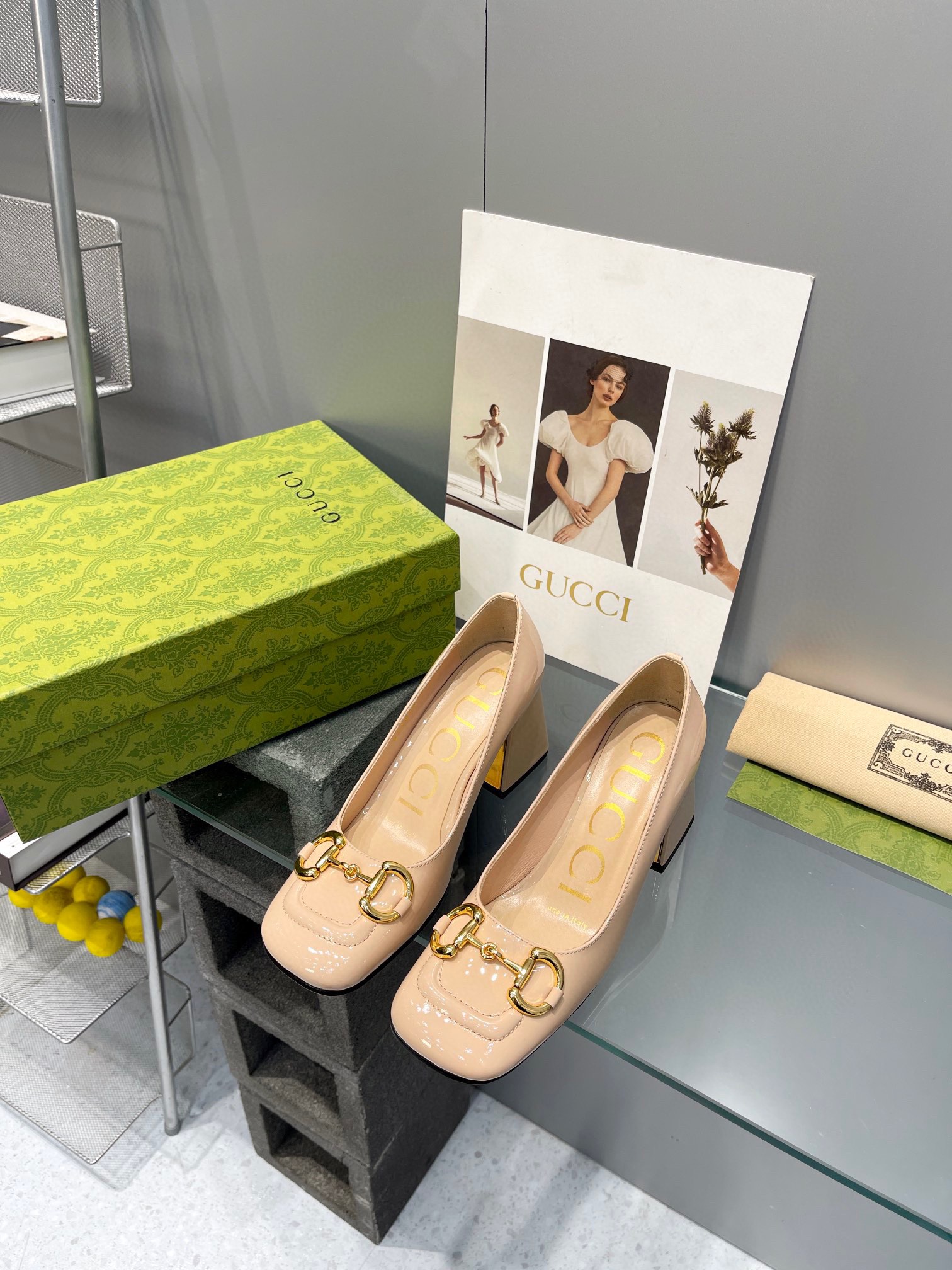 NO:870020,Gucci's new classic early spring horsebit thick heel shoes have a retro square toe thick heel design and look great on your feet!  Single shoe style, empty back sandal style, the upper is made of original calfskin and the lining is imported sheepskin lining. Heel height: 25CM. Original packaging. Size 35-39 (344041 is custom-made and cannot be returned or exchanged). High-heeled shoes, gucci, sandals, high heels, cowhide, sheepskin19860909Gucci 经典早春新款马衔扣粗跟单鞋复古方头粗跟设计,上脚超好看！单鞋款后空凉鞋款鞋面采用原版小牛皮内里采用进口羊皮里 跟高:25CM原版包装 码数35-39（344041定做不退不换）,高跟鞋单鞋,gucci,sandals,high heels,cowhide,sheepskin,Women's Shoes