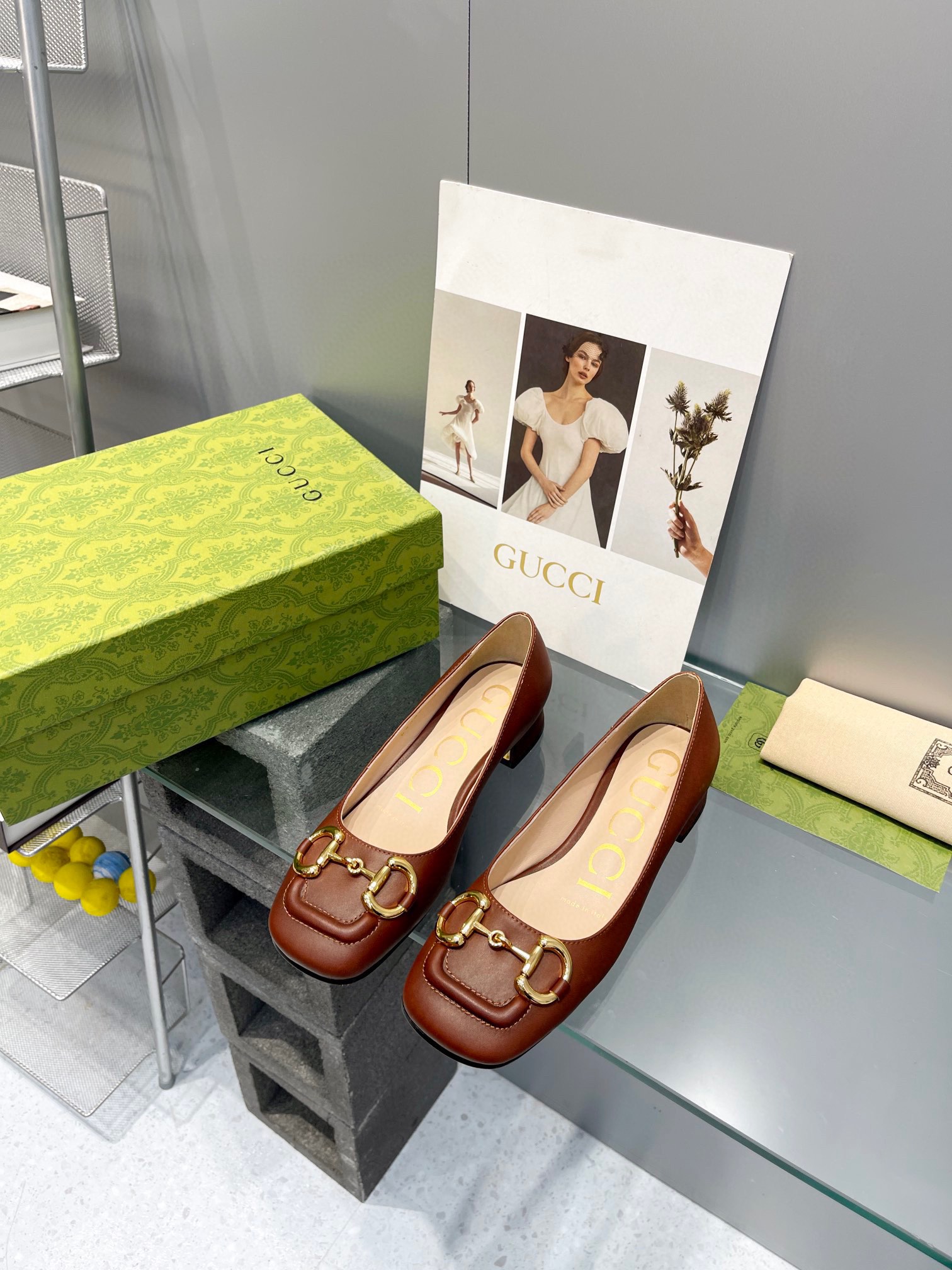 NO:404482,Gucci's new early spring horse-bit thick heel single shoes with retro square toe thick heel design, which looks super good on the feet!  Single shoe empty sandals upper with original calfskin inner lining with imported sheepskin lining Heel height: 25CM original packaging Size 35-39 (344041 custom made without return or replacement), high heels single shoes, gucci, sandals, high heels, cowhide, sheepskin19860909Gucci 早春新款马衔扣粗跟单鞋复古方头粗跟设计,上脚超好看！单鞋款后空凉鞋款鞋面采用原版小牛皮内里采用进口羊皮里 跟高:25CM原版包装 码数35-39（344041定做不退不换）,高跟鞋单鞋,gucci,sandals,high heels,cowhide,sheepskin,Women's Shoes