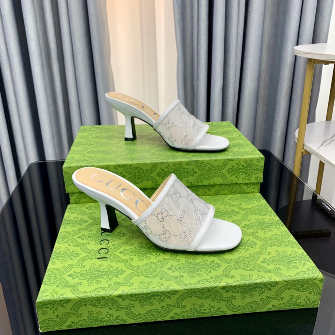 NO:265102,New style!  Guccí Classic Women's Shoes: The original version is developed one to one, carefully modified shoe last, the fabric adopts the original texture and imported sheepskin. It is so delicate that it is impeccable!  Sheepskin inner lining and footrest, heel height: 7.5cm, size number, 35-42 (40.41 42 customized) Italian leather large sole, original full packaging!  , high heels slippers, gucci, high heels, slippers, sheepskin, Leather soles19860909新款！古奇 Guccⅰ 经典女鞋:原版一比一开发,精心调制的鞋楦,面料采用原版质感.进口羊皮. 细腻到无可挑剔！ 羊皮内里和垫脚, 跟高:7.5cm,  码数,35-42（40.41 42订做）意大利真皮大底,原版全套包装 ！,高跟鞋拖鞋,gucci,high heels,slippers,sheepskin,Leather soles,Women's Shoes