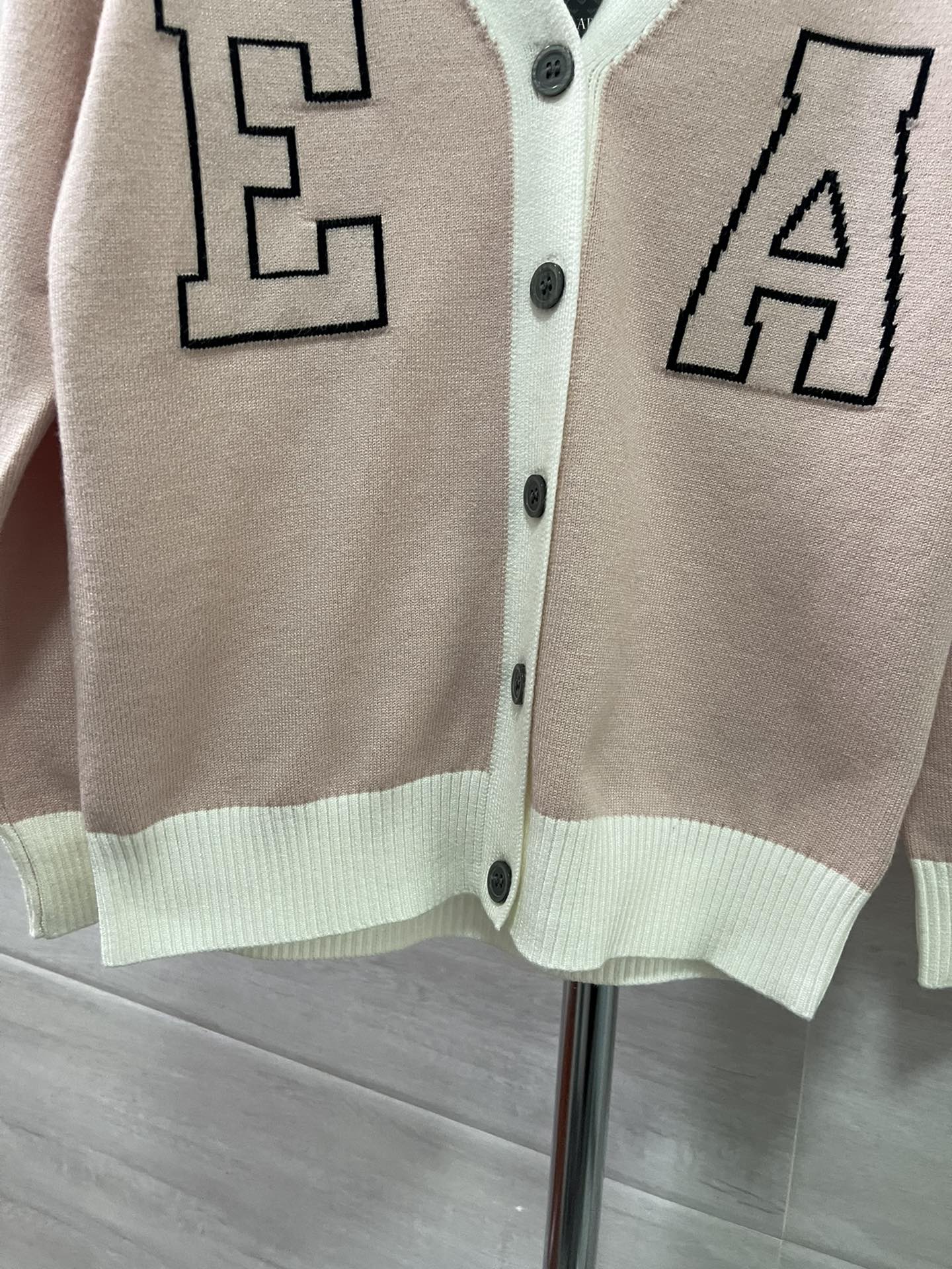 2023SS Armani Amani Child Knitting Shirt: Classic Design for Fall Mornings, Various Sizes Available - 图片 4