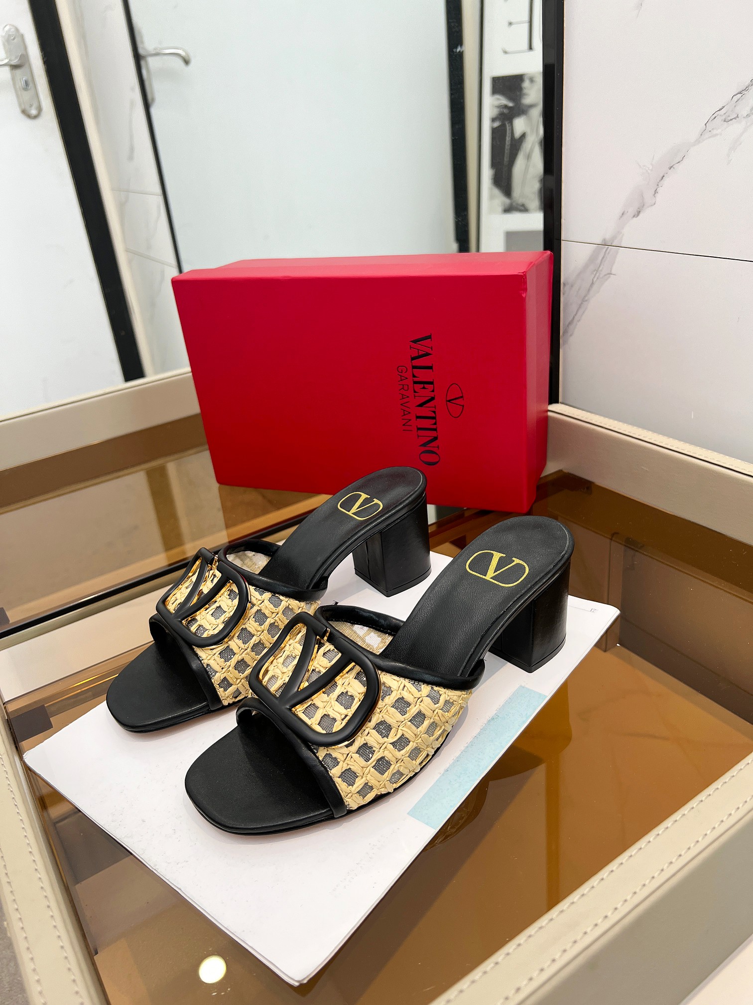 Warren House. Nuevo modelo de malla tejida plus. Logotipo metálico personalizado.Tallas 35-42. Suela