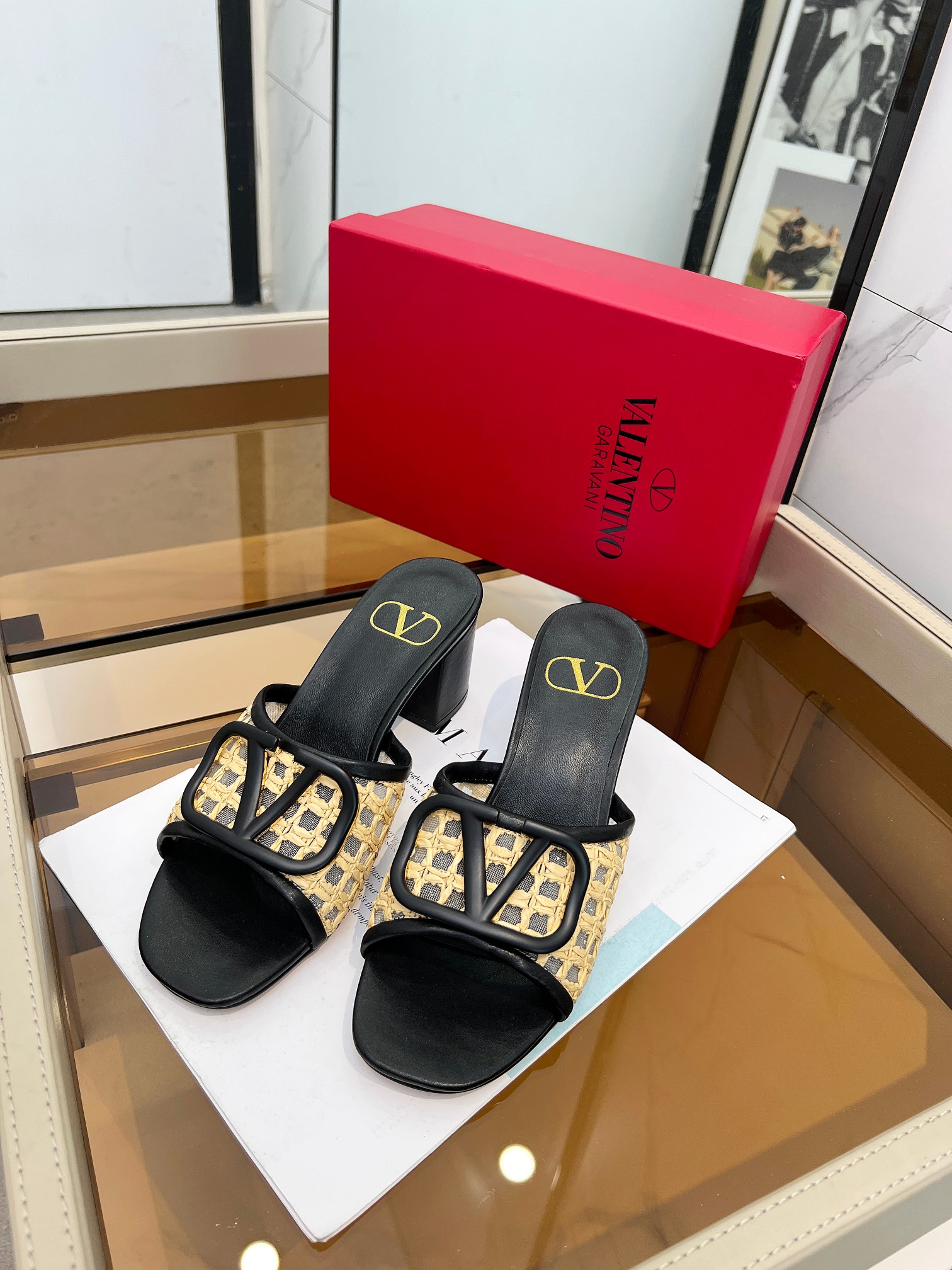 Warren House. Nuevo modelo de malla tejida plus. Logotipo metálico personalizado.Tallas 35-42. Suela