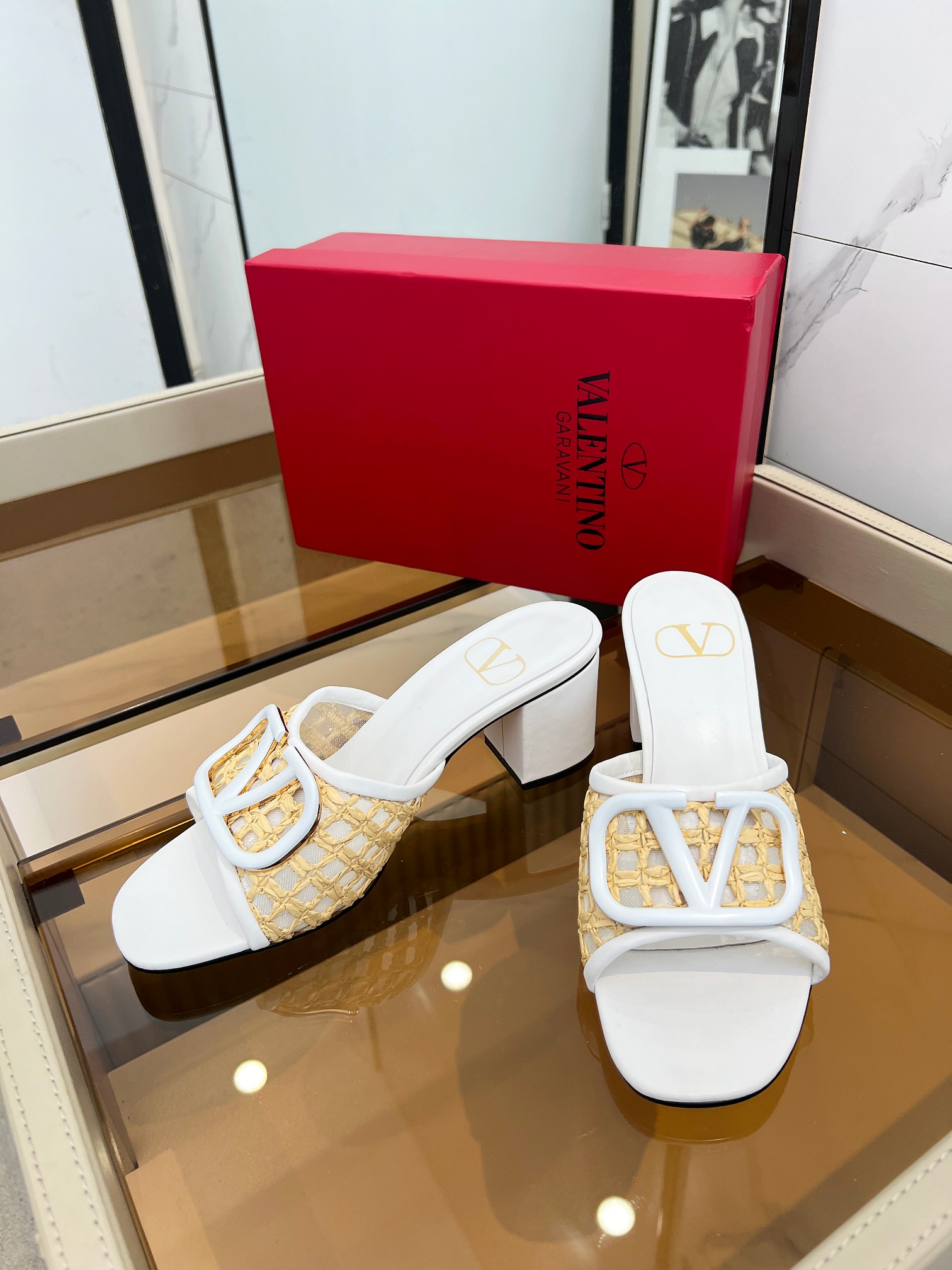 Warren House. Nuevo modelo de malla tejida plus. Logotipo metálico personalizado.Tallas 35-42. Suela