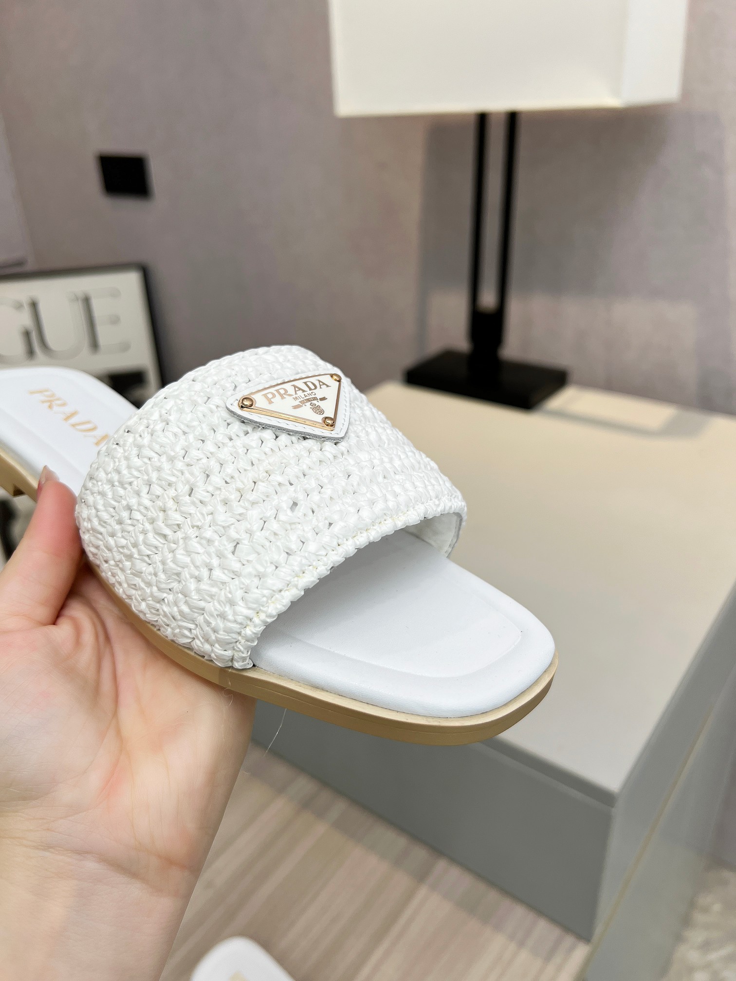 NO:231903,Pujia 25 glossy version. 35-42 sizes.. genuine leather sole plus 40, slippers, prada, slippers19860909普家25光面版.35-42码..真皮底加40,拖鞋,prada,slippers,Women's Shoes