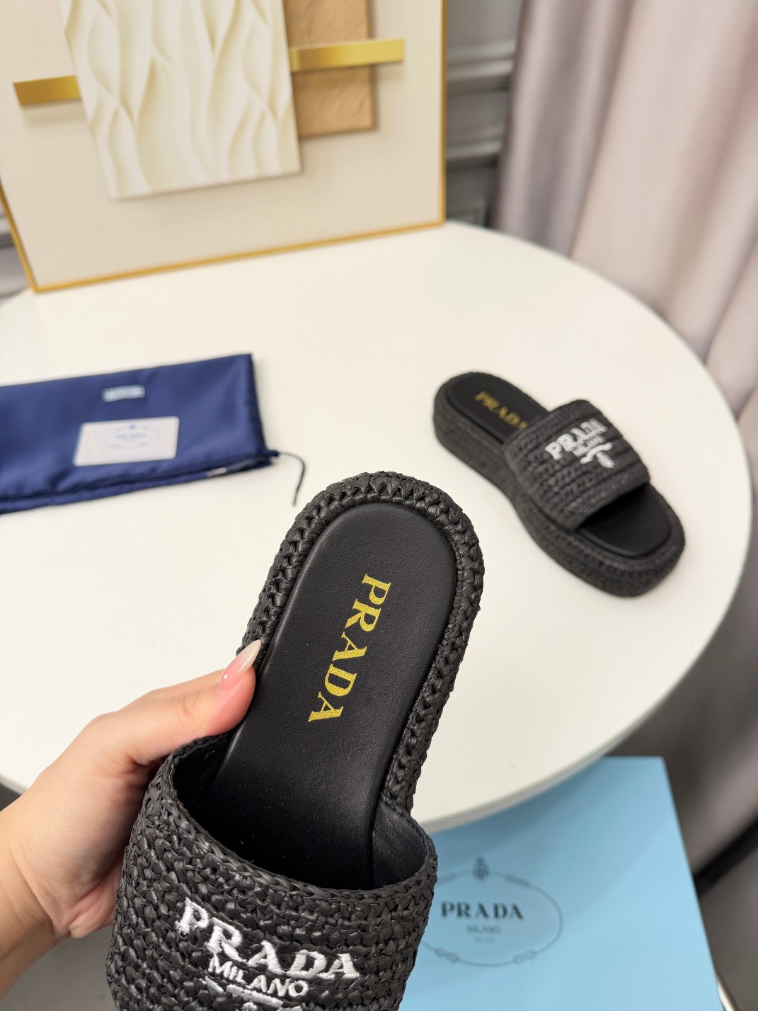 _df49sztF5R5f4q-ray_L-0R4ep2vXZTiqrUaE-w