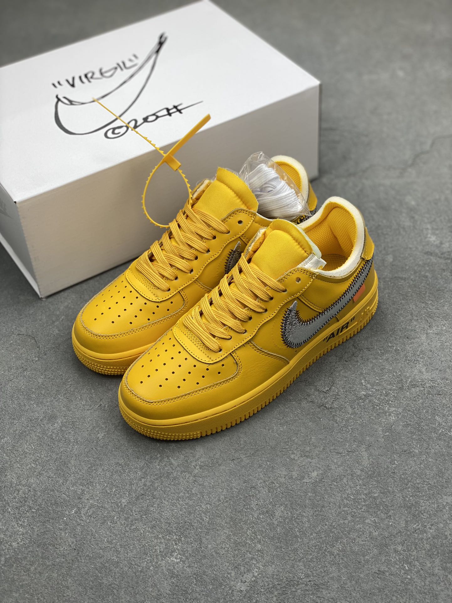 Nike x Off-White Air Force 1 Low 'Light Green Spark' Sneakers 9 i1695157127 1077 7