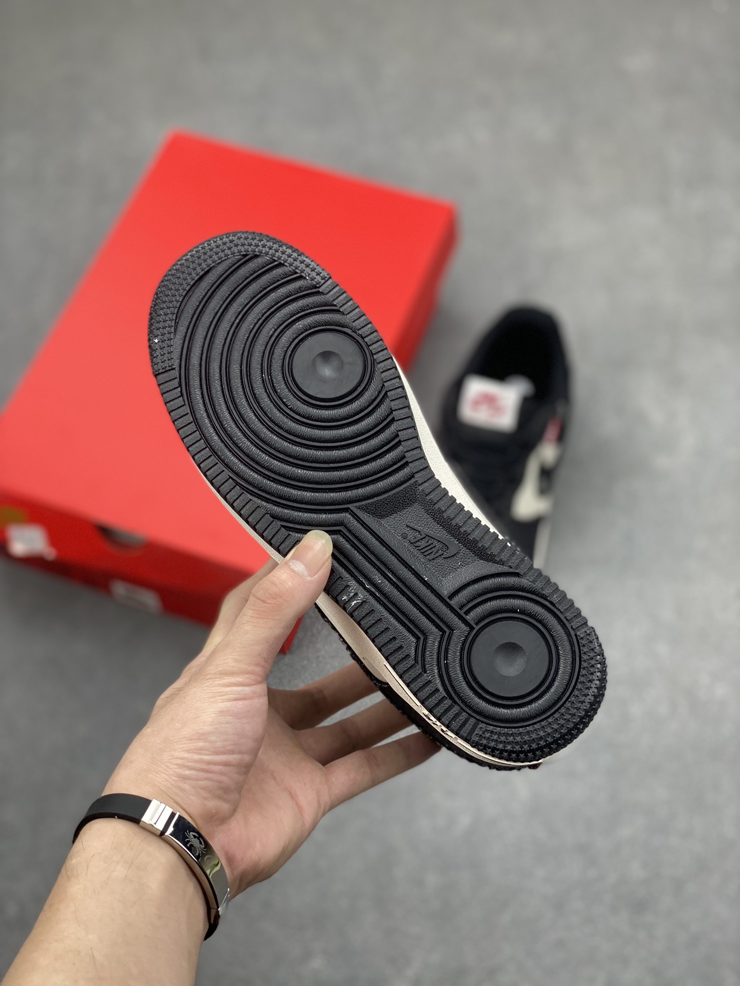 Levi's x Nike Air Force 1 Low Denim Sneakers - Limited Edition 7 i1695339541 4306 5