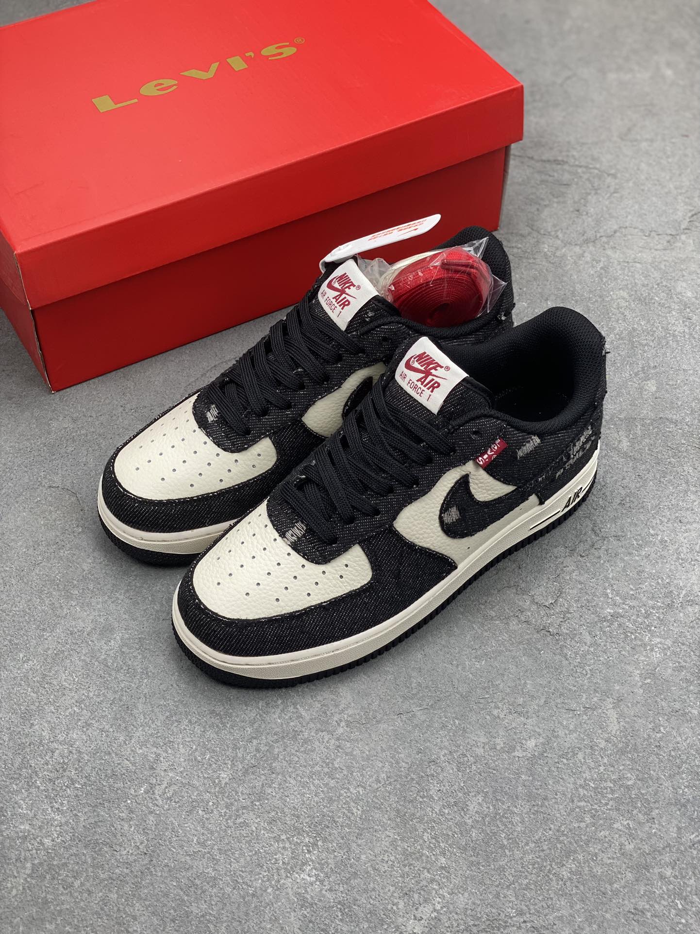 Levi's x Nike Air Force 1 Low Denim Sneakers - Limited Edition 9 i1695339541 4375 7