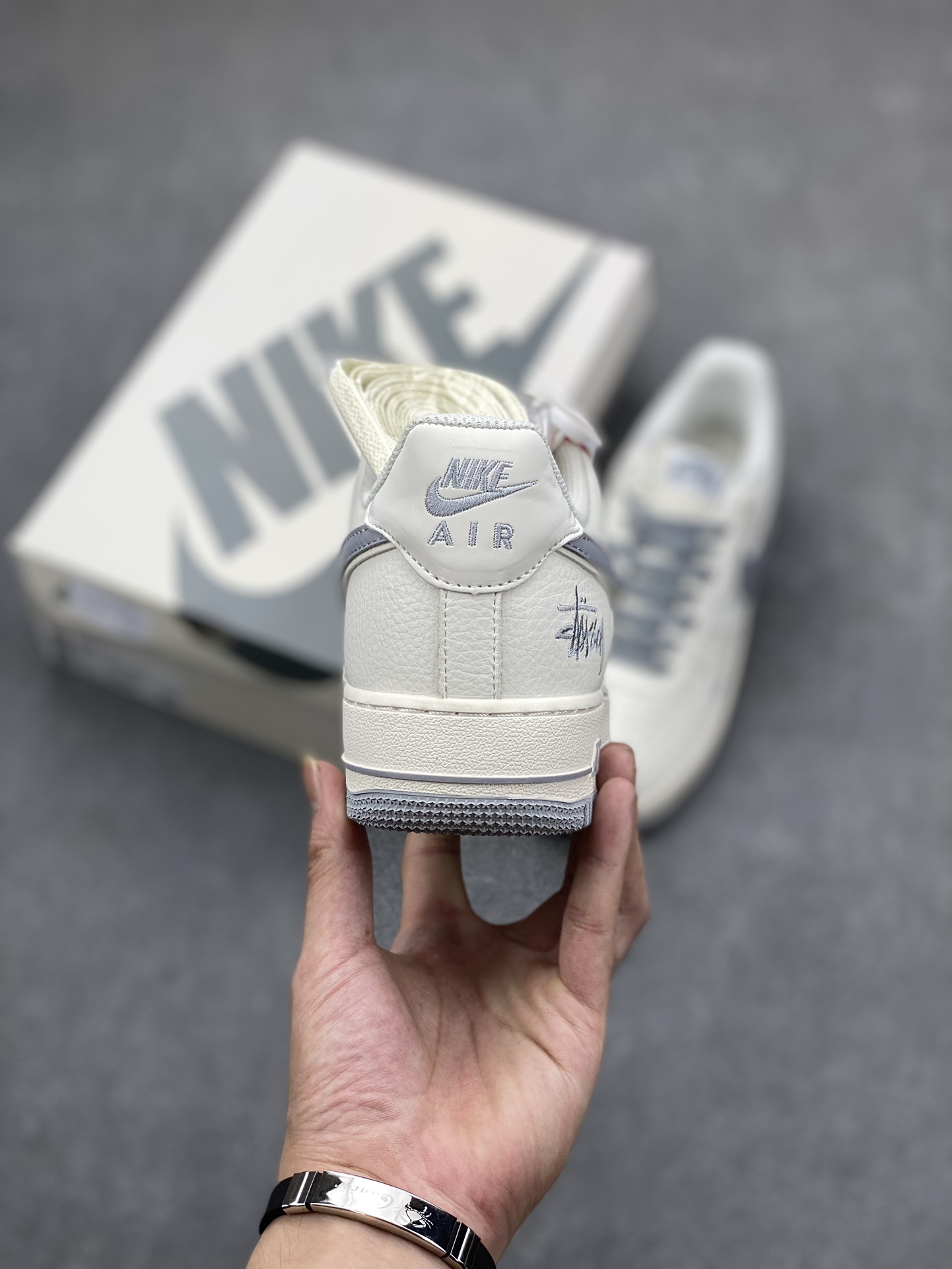 Nike Air Force 1 '07 Low Stussy Collab Mica Grey Sneakers 5 i1695425761 5572 3