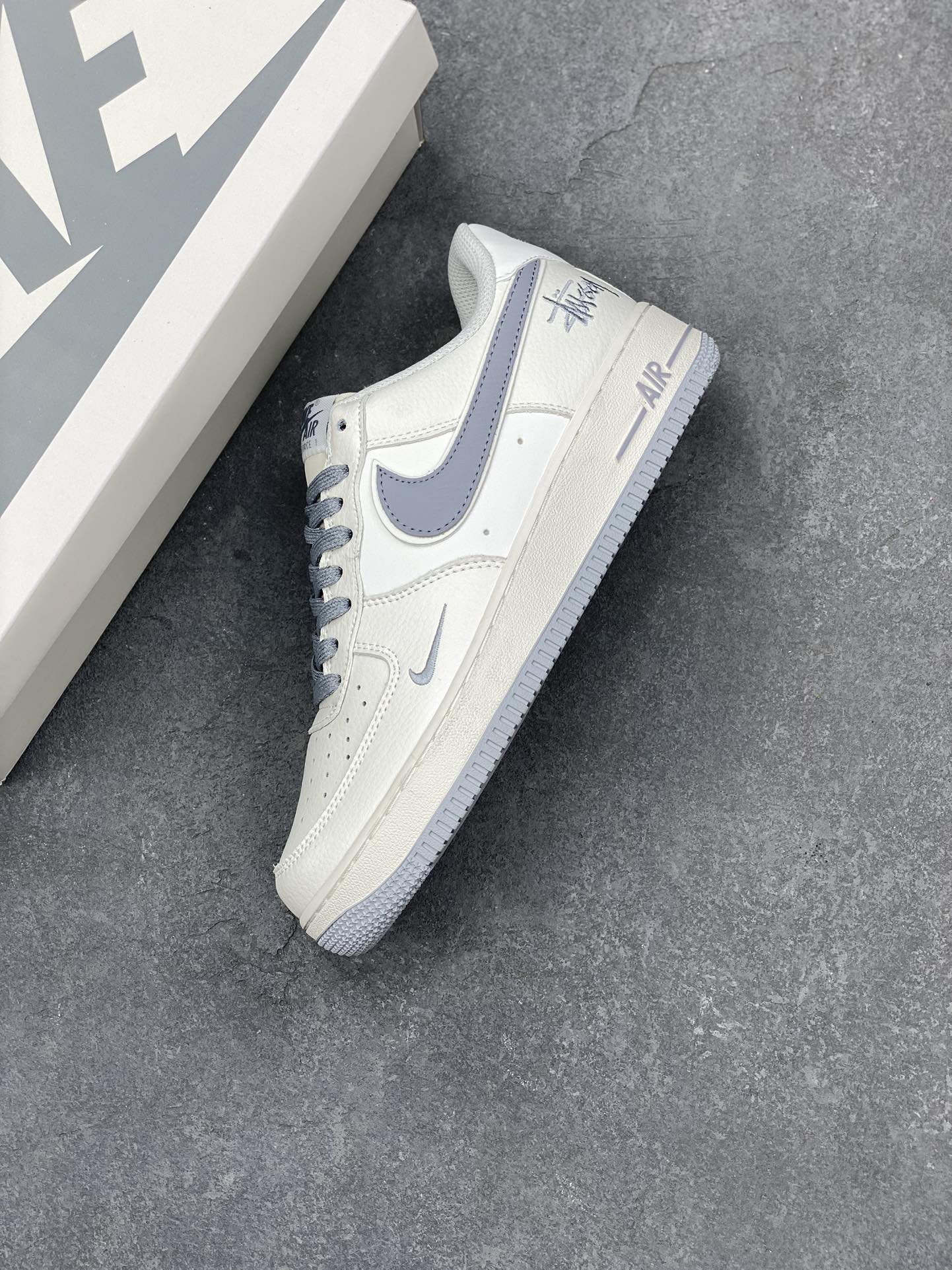 Nike Air Force 1 '07 Low Stussy Collab Mica Grey Sneakers 8 i1695425761 7112 6
