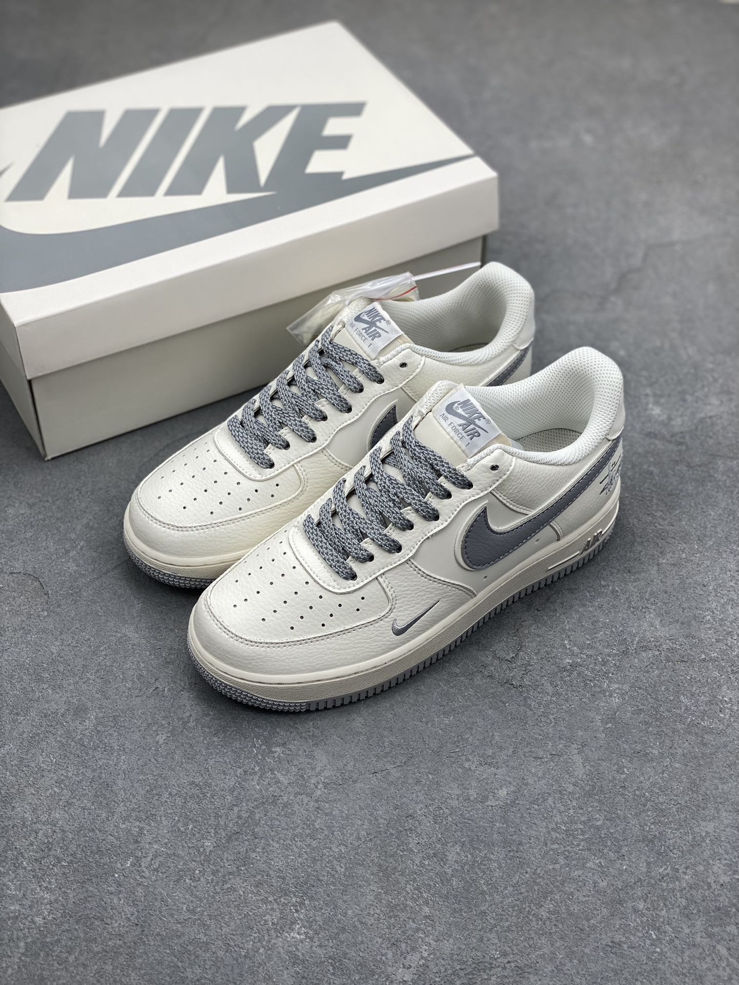 Nike Air Force 1 '07 Low Stussy Collab Mica Grey Sneakers 9 i1695425761 9044 7