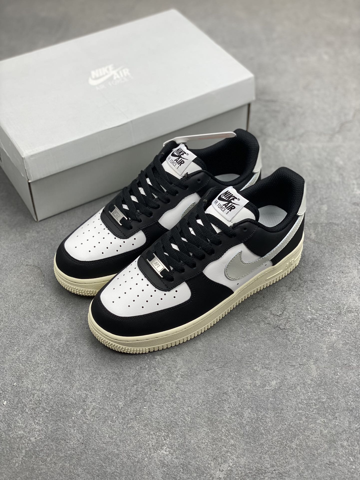 Nike Air Force 1 Low Black White Casual Sneakers FQ6848-101 9 i1695426018 7769 7