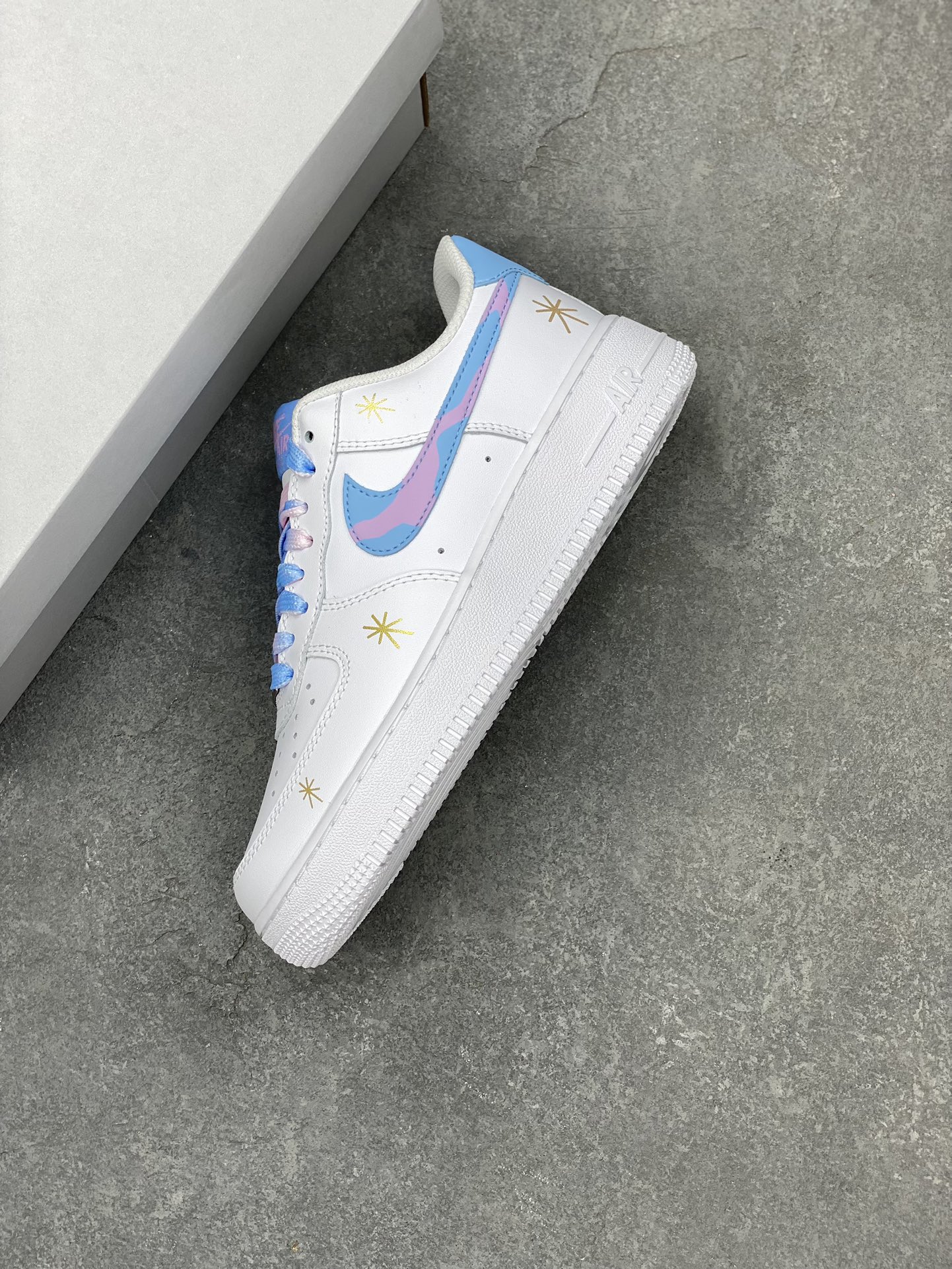 Nike Air Force 1 Low White Blue Pink Dream Sneakers DD8959-100 8 i1695590568 7539 0