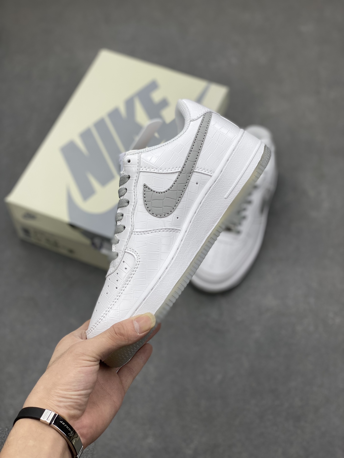 Nike Air Force 1 Low Ladainian Tomlinson White Gray Casual Shoes 4 i1695590687 920 2