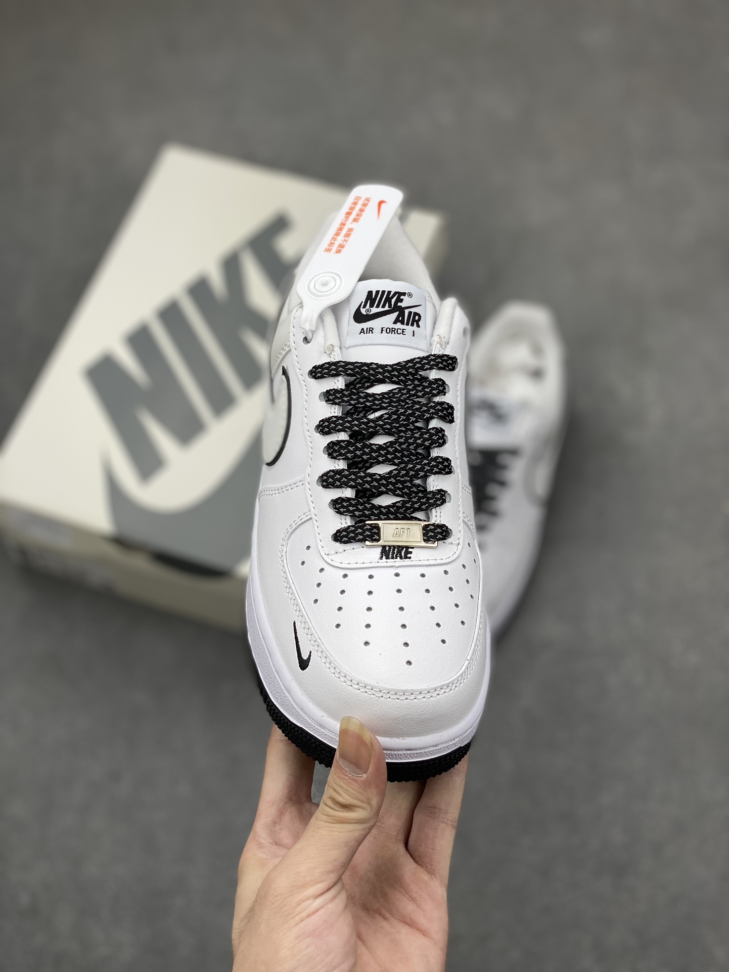Nike Air Force 1 '07 Low 'White Black' Sneakers YZ8115-003 3 i1695590735 5902 1