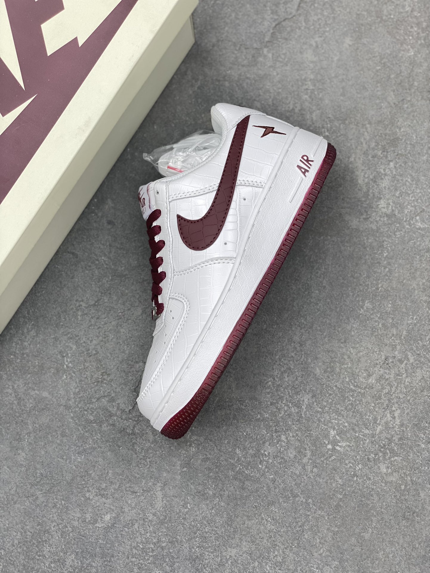 Nike Air Force 1 '07 Low Crocodile White/Wine Red Sneakers DD0614-335 8 i1695676385 3718 6