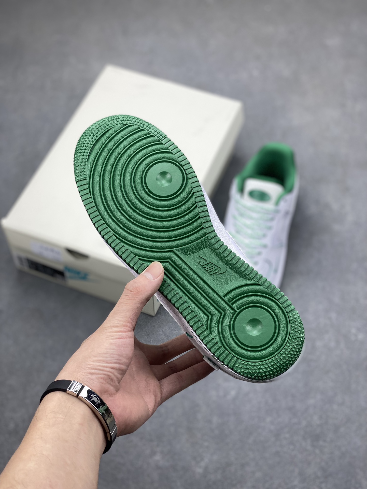 Nike Air Force 1 '07 Low Off-White Collab Sneakers - White/Green 7 i1696542330 6796 5